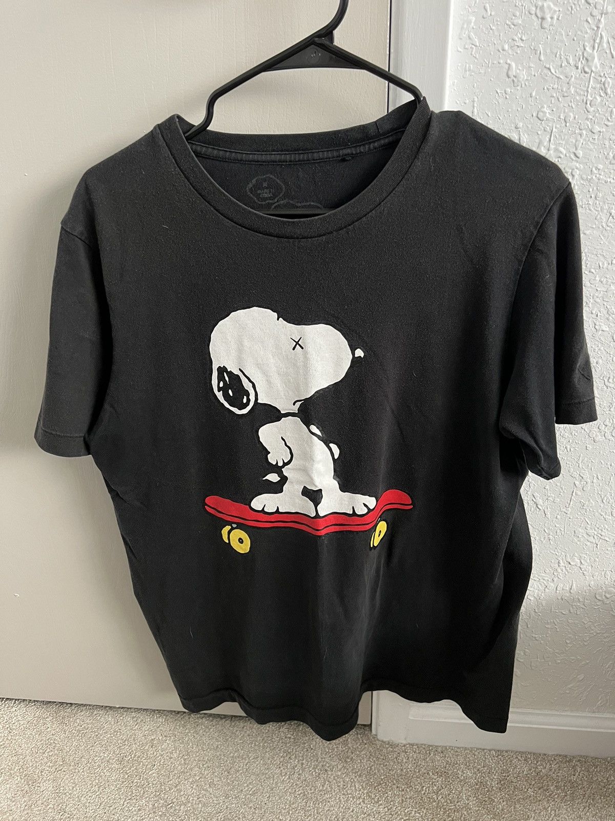 Kaws snoopy black on sale