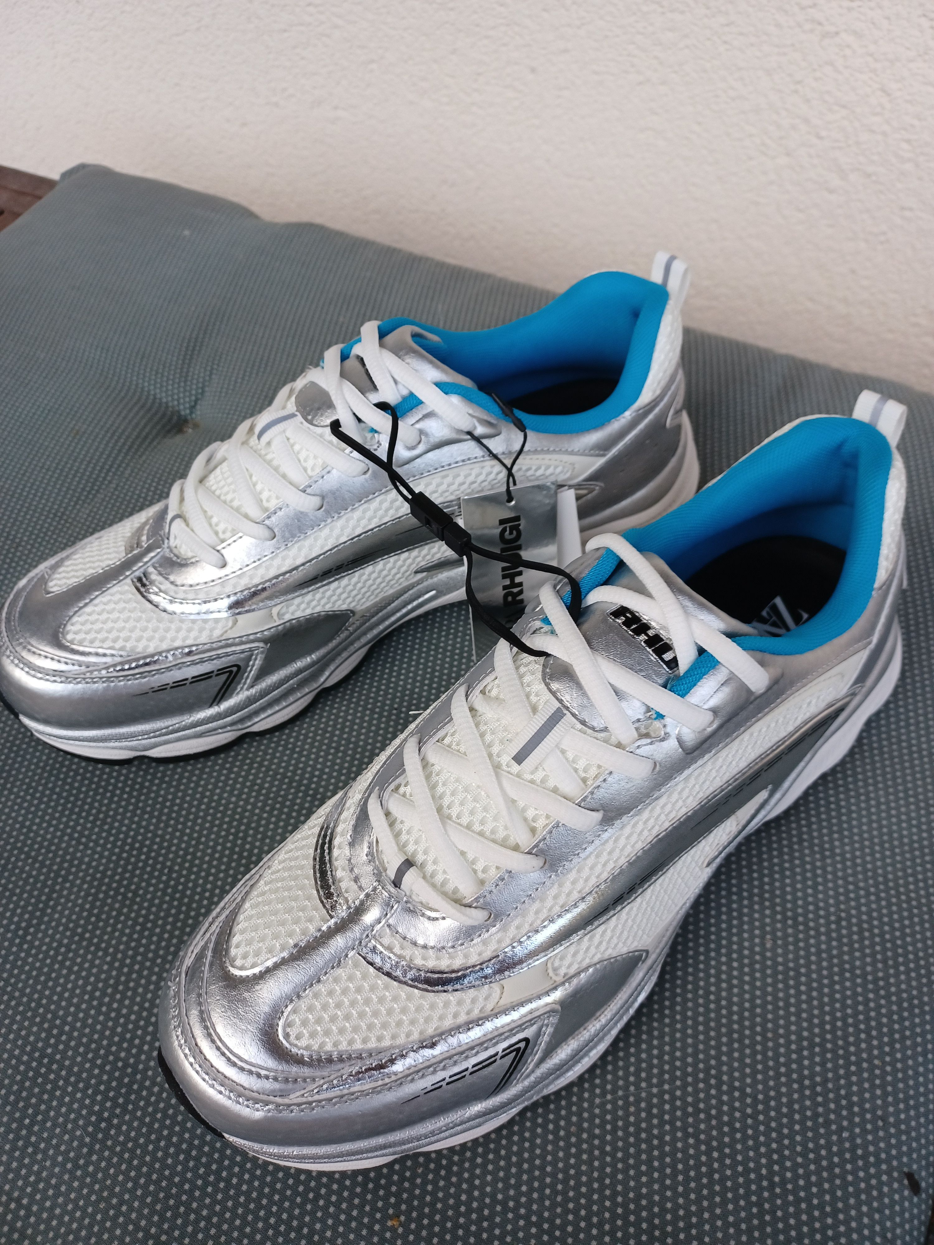 image of Rhude x Zara Rhuigi X Zara 43 Sneakers Silver / White / Blue in White/Grey, Men's (Size 10)
