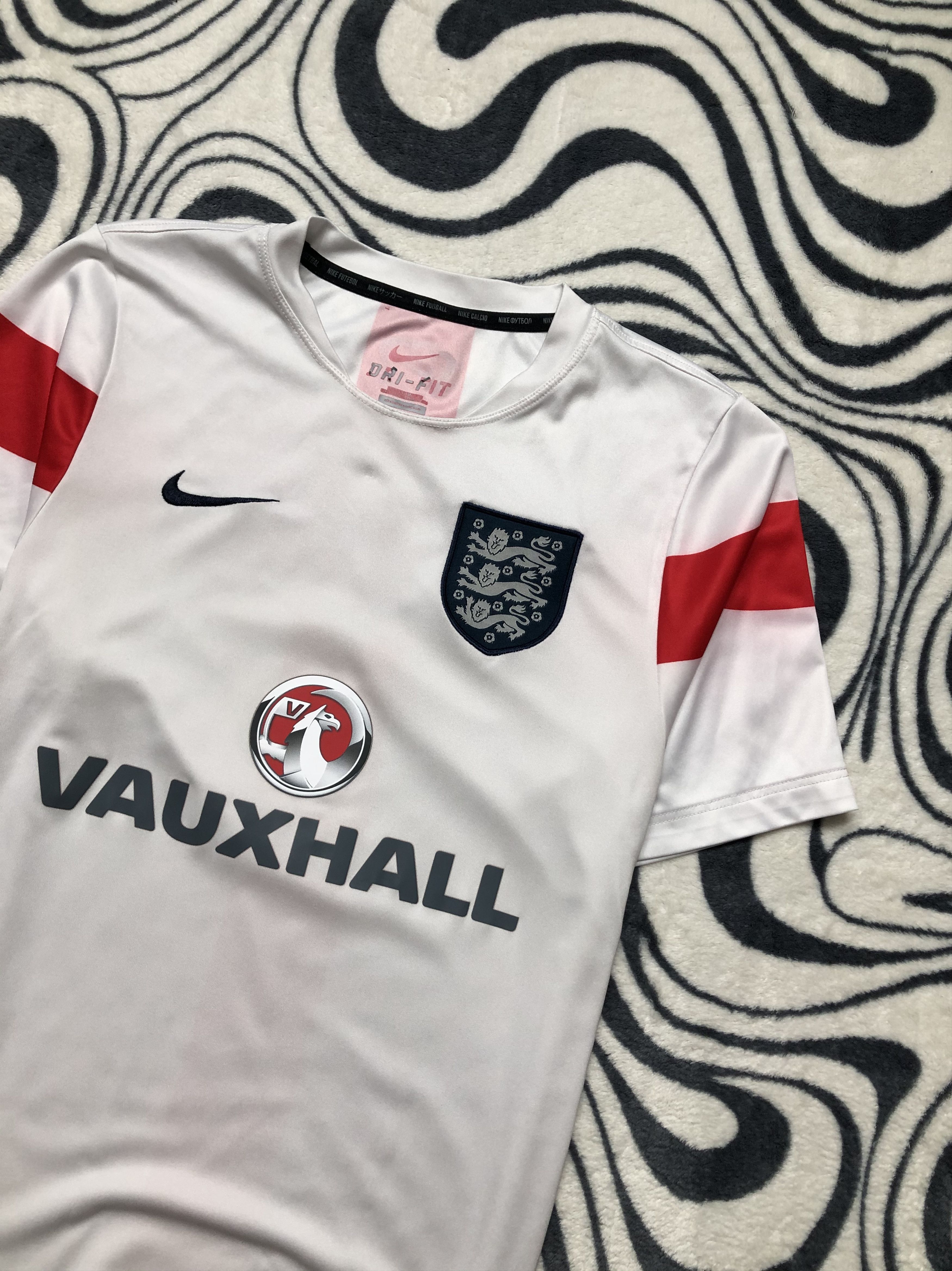 Nike × Vintage Nike Vauxhall England Jersey T-Shirt Tee Size US S / EU 44-46 / 1 - 2 Thumbnail