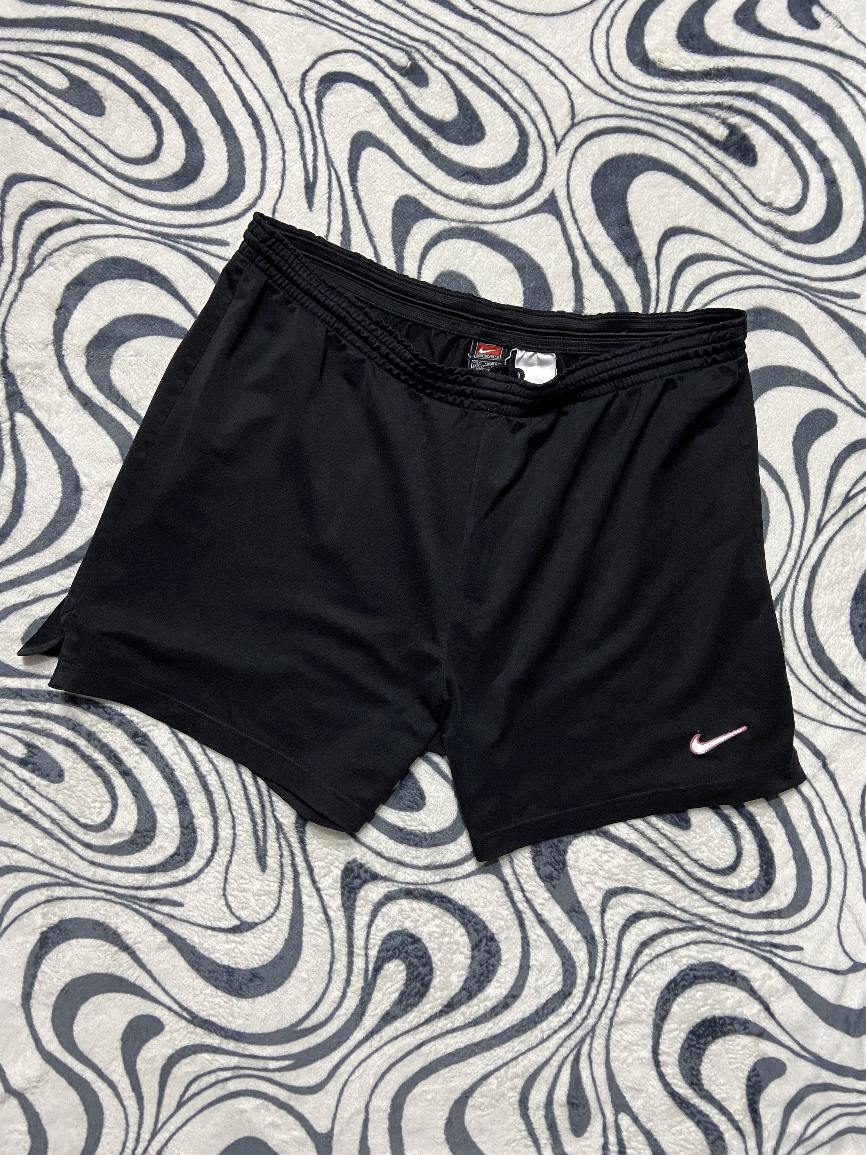Nike × Vintage Vintage Nike Mens Shorts Size US 36 / EU 52 - 1 Thumbnail