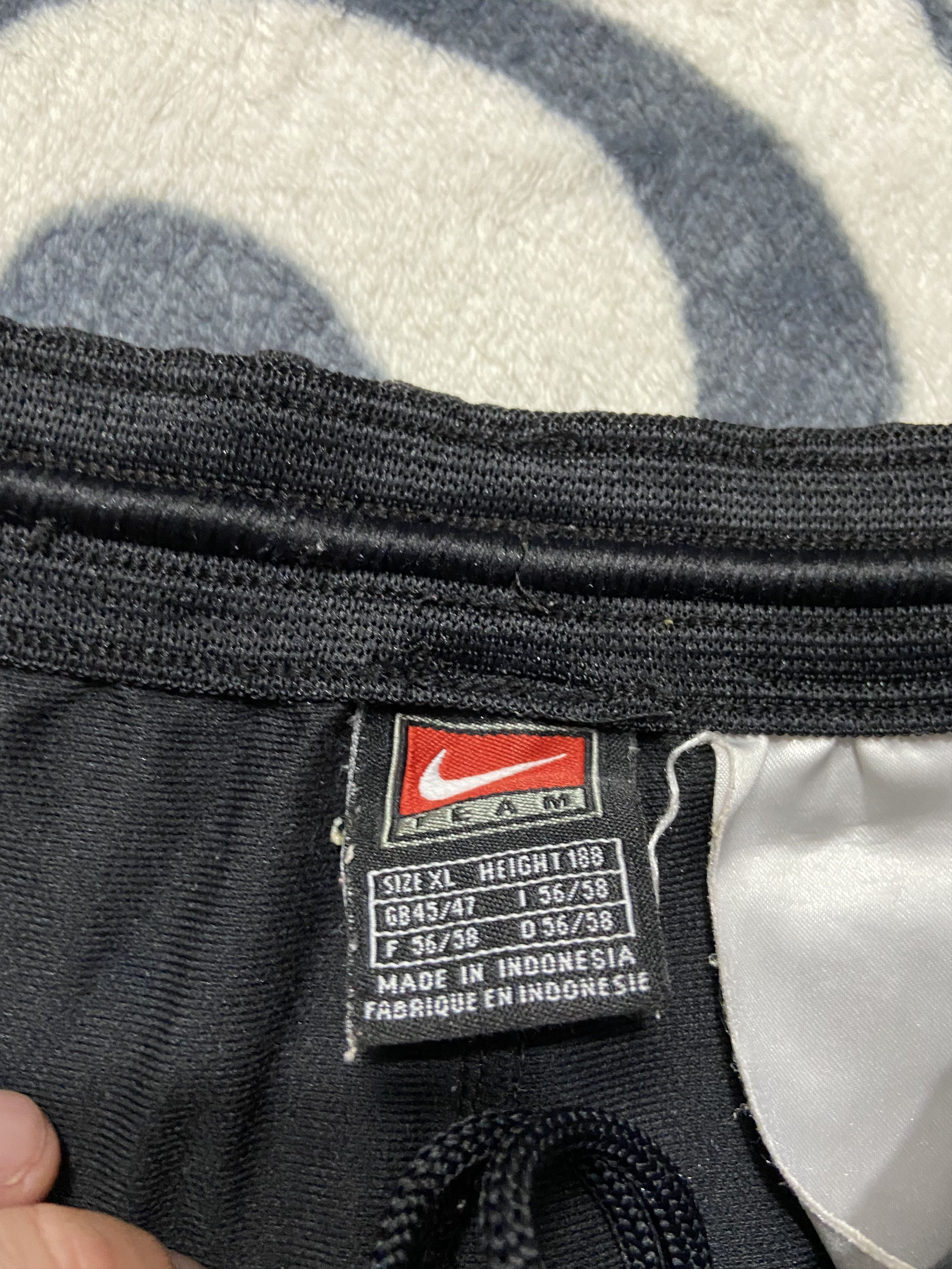 Nike × Vintage Vintage Nike Mens Shorts Size US 36 / EU 52 - 3 Thumbnail