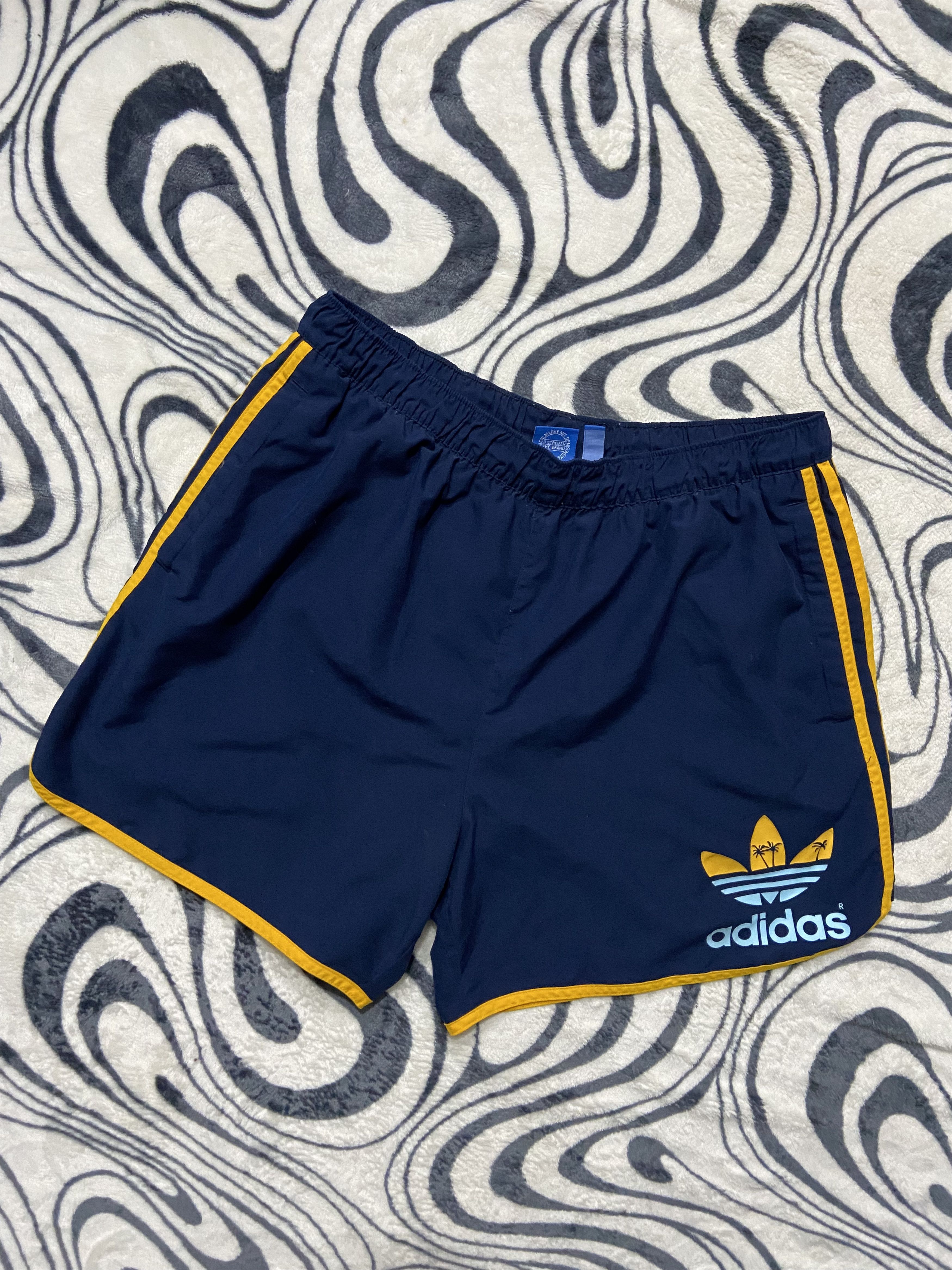Adidas × Vintage Vintage Adidas Mens Nylon Shorts Y2K Size US 36 / EU 52 - 1 Thumbnail