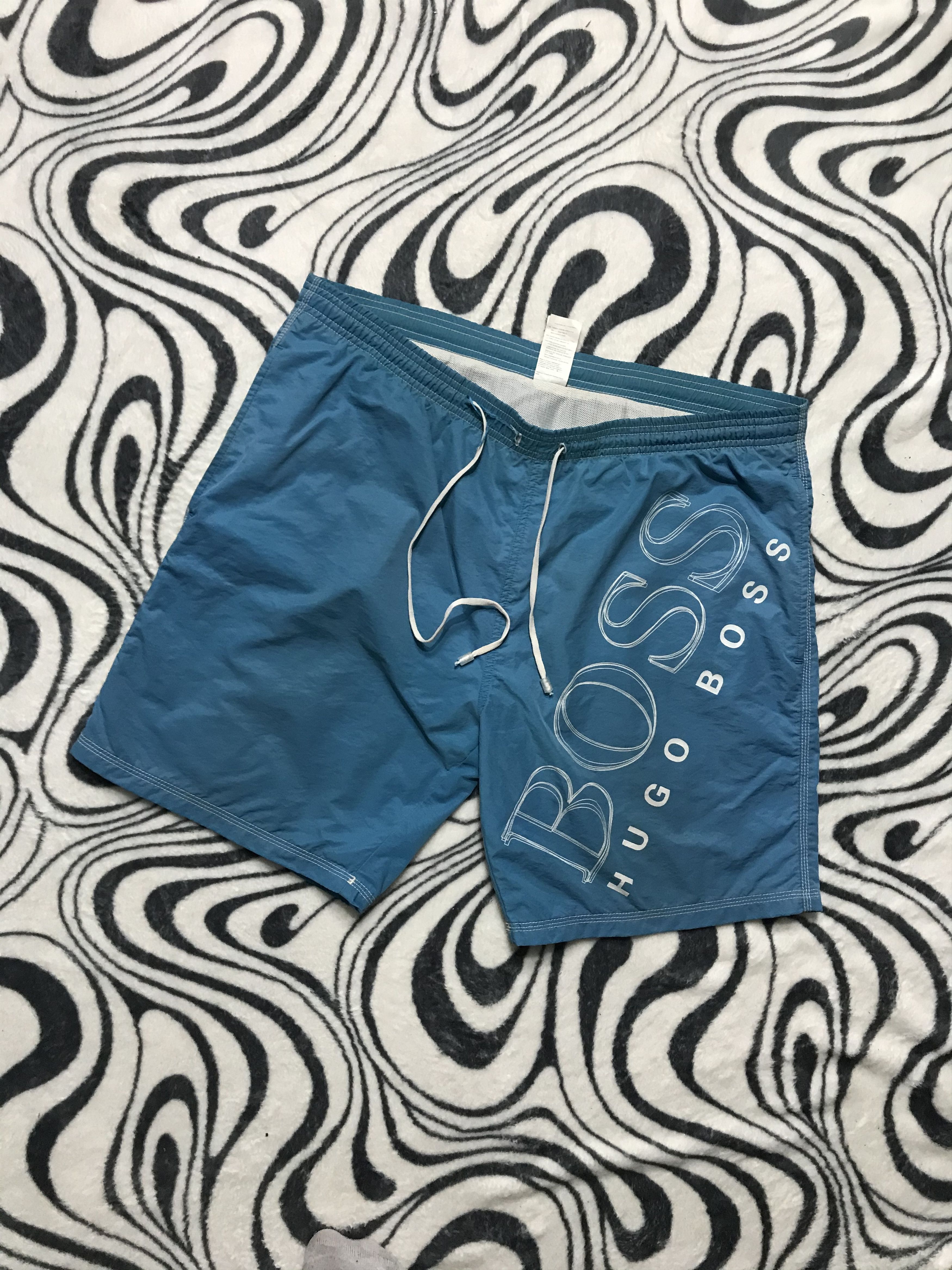 Hugo Boss × Vintage Hugo Boss Mens Nylon Shorts Y2K Size US 34 / EU 50 - 1 Thumbnail