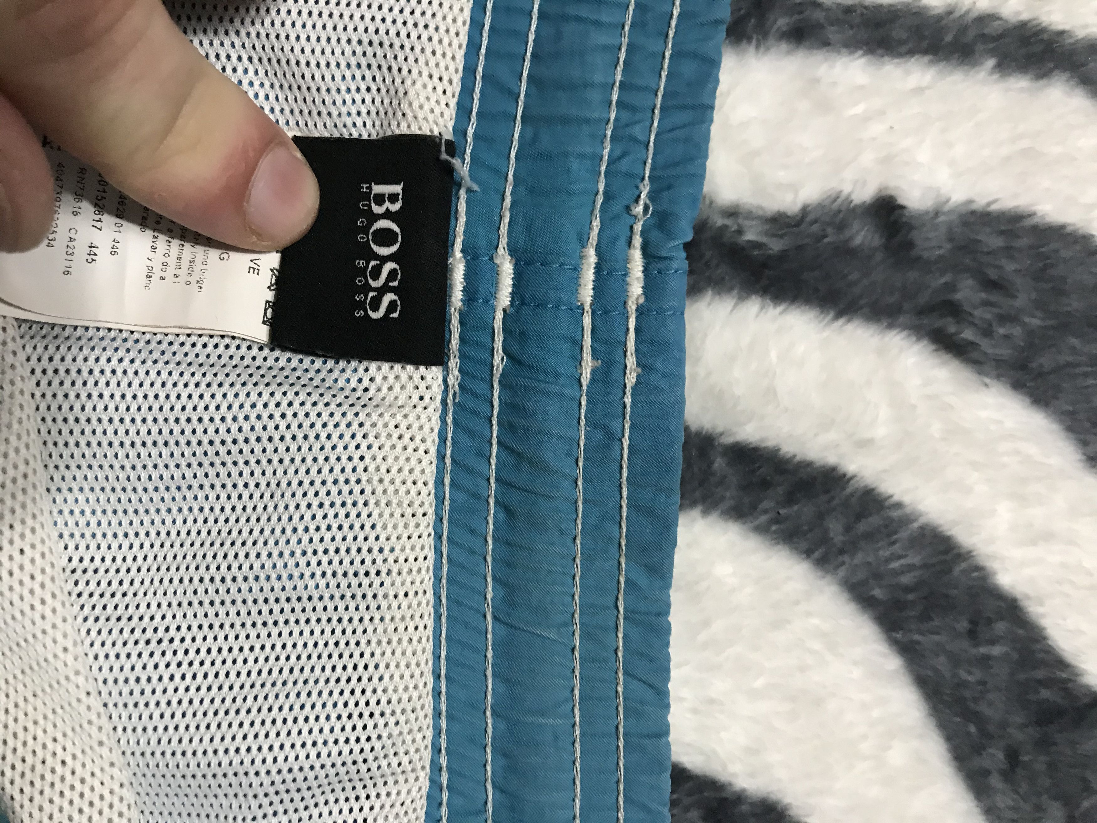 Hugo Boss × Vintage Hugo Boss Mens Nylon Shorts Y2K Size US 34 / EU 50 - 4 Thumbnail