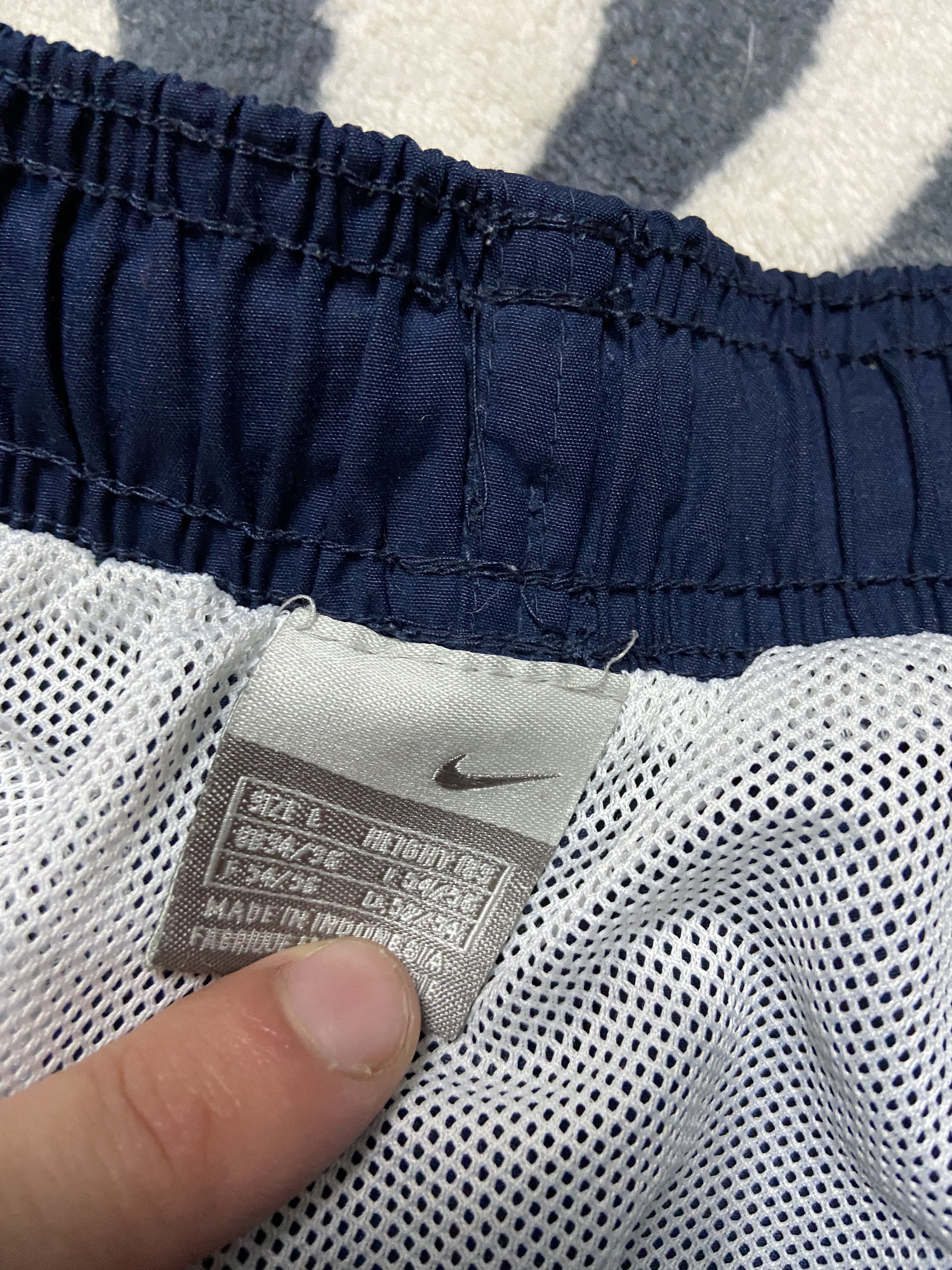Nike × Vintage Vintage Nike Mens Nylon Shorts Y2K Size US 34 / EU 50 - 3 Thumbnail