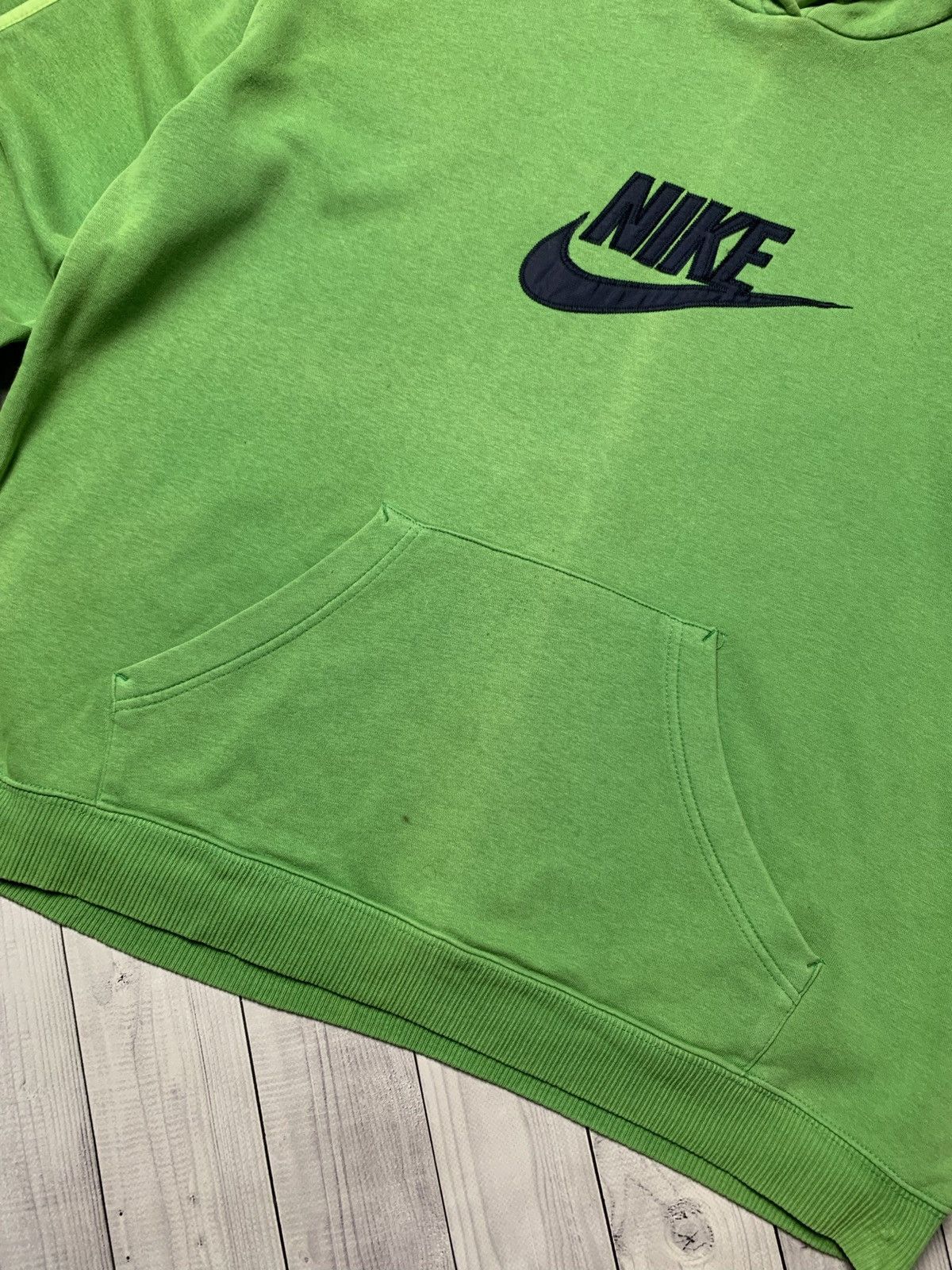 Nike × Vintage Vintage Nike hoodie big logo green size XL Size US XL / EU 56 / 4 - 3 Thumbnail