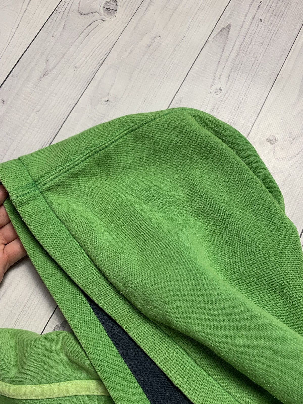 Nike × Vintage Vintage Nike hoodie big logo green size XL Size US XL / EU 56 / 4 - 9 Thumbnail