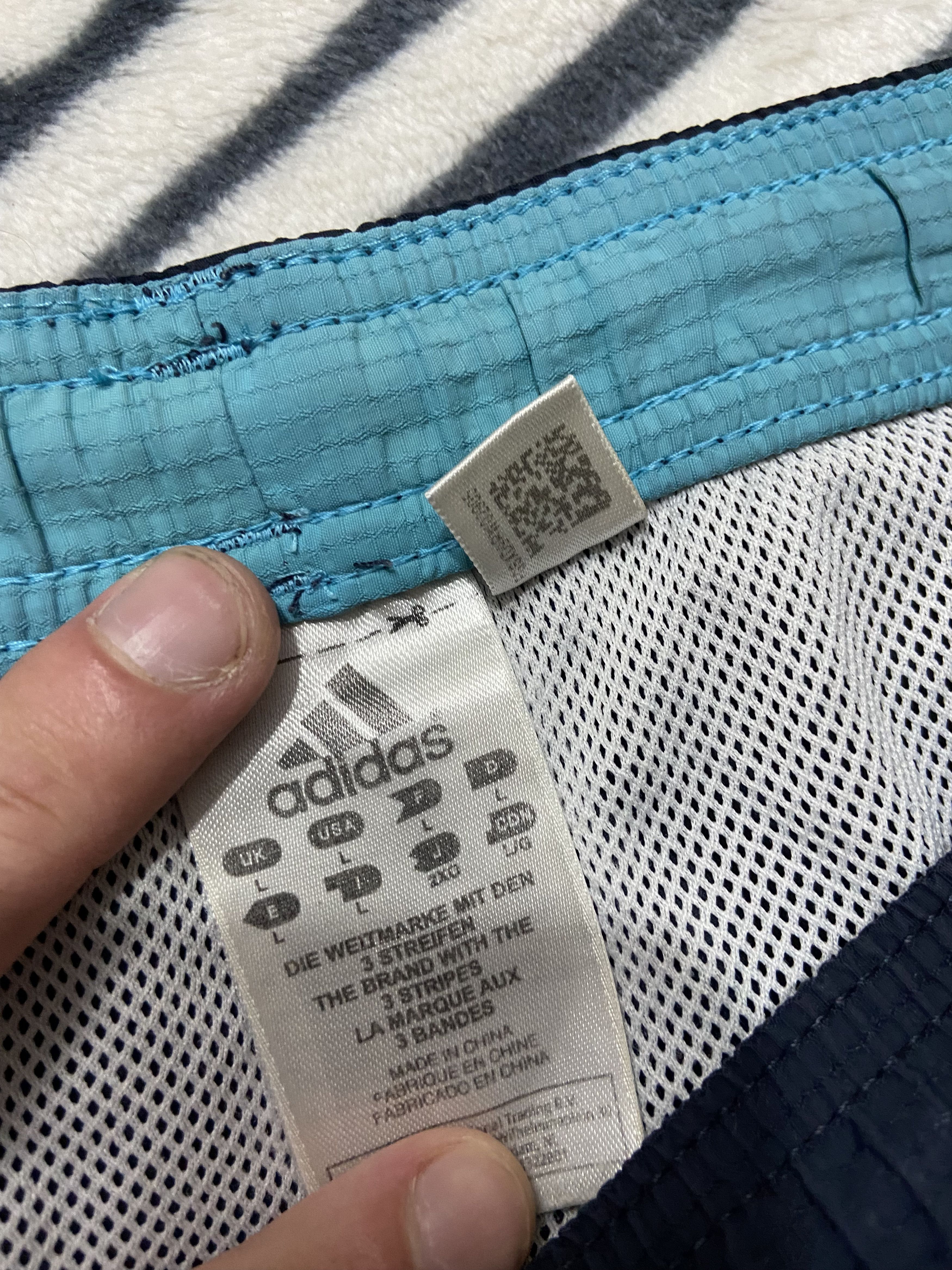 Adidas × Vintage Vintage Adidas Mens Nylon Shorts Y2K Size US 34 / EU 50 - 3 Thumbnail