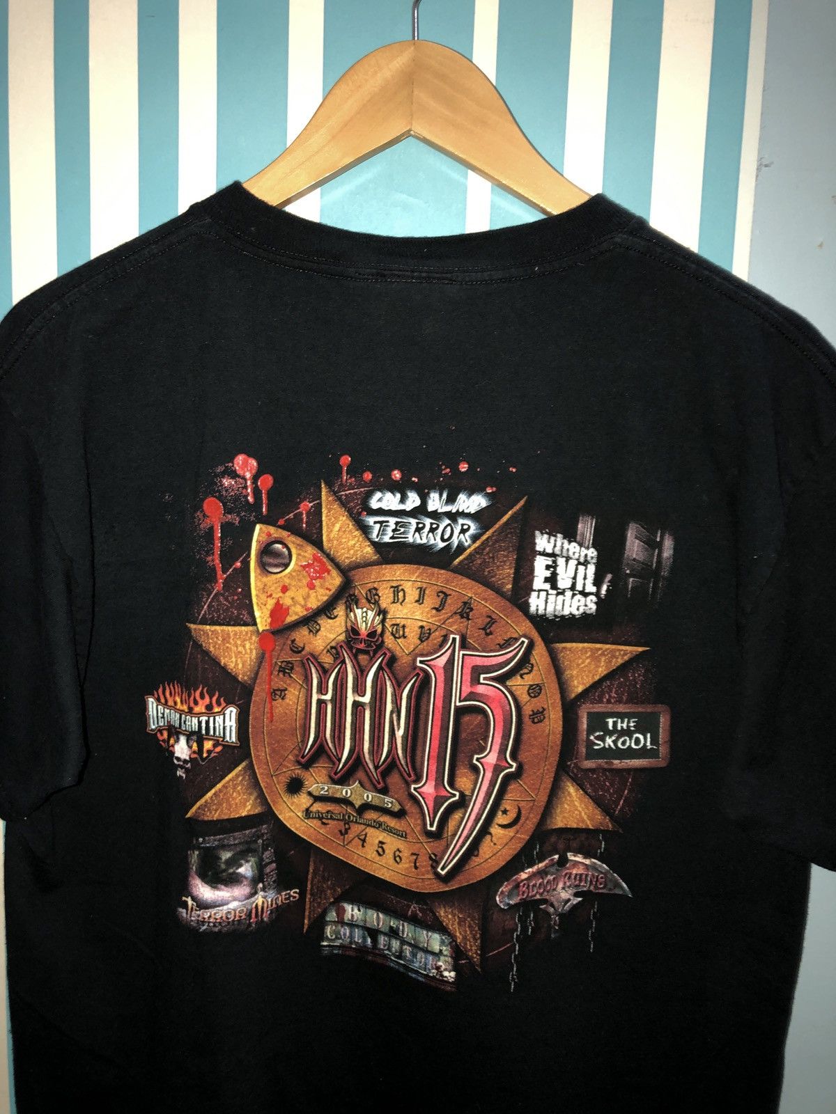 Vintage 🔥Rare Vintage Halloween Horror Nights 15 Terra Queen tee🔥 Size US M / EU 48-50 / 2 - 8 Thumbnail