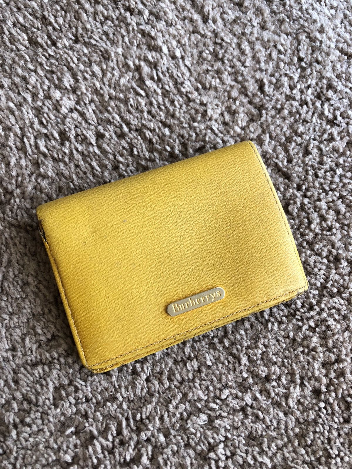 Burberry yellow check leather wallet