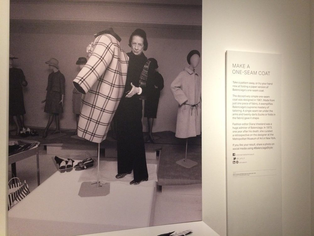 Balenciaga Balenciaga One Seam Coat Oregami V&A Museum 2018 Exclusive Size ONE SIZE - 4 Thumbnail