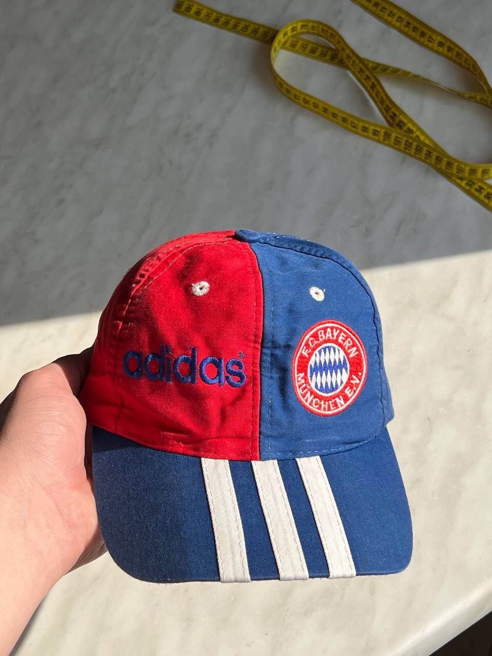 Adidas × Vintage Adidas FC Bayern Munchen 90s Vintage Snapback Cap Size ONE SIZE - 1 Thumbnail