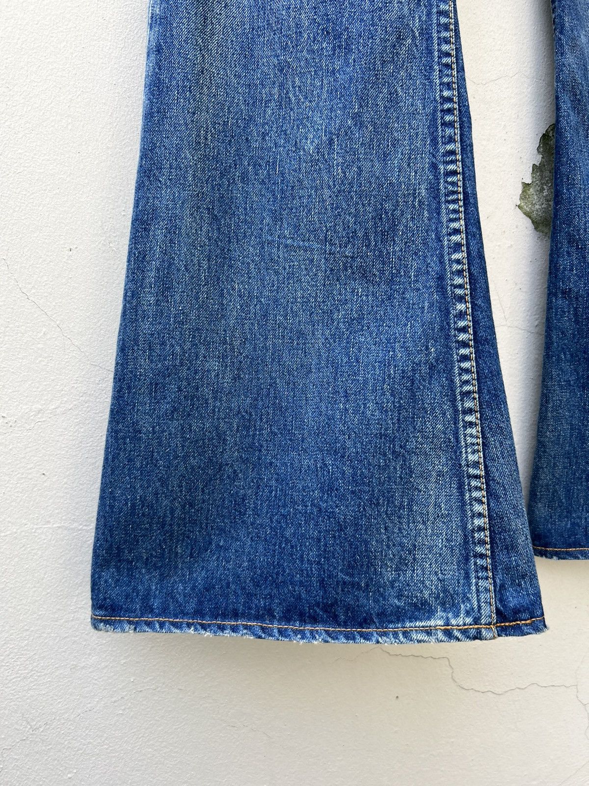 Freewheelers × The Flat Head × The Real McCoy's Hipsters Reunion 646 Distress Fade Blue Denim Flare Jeans Size US 31 - 11 Thumbnail