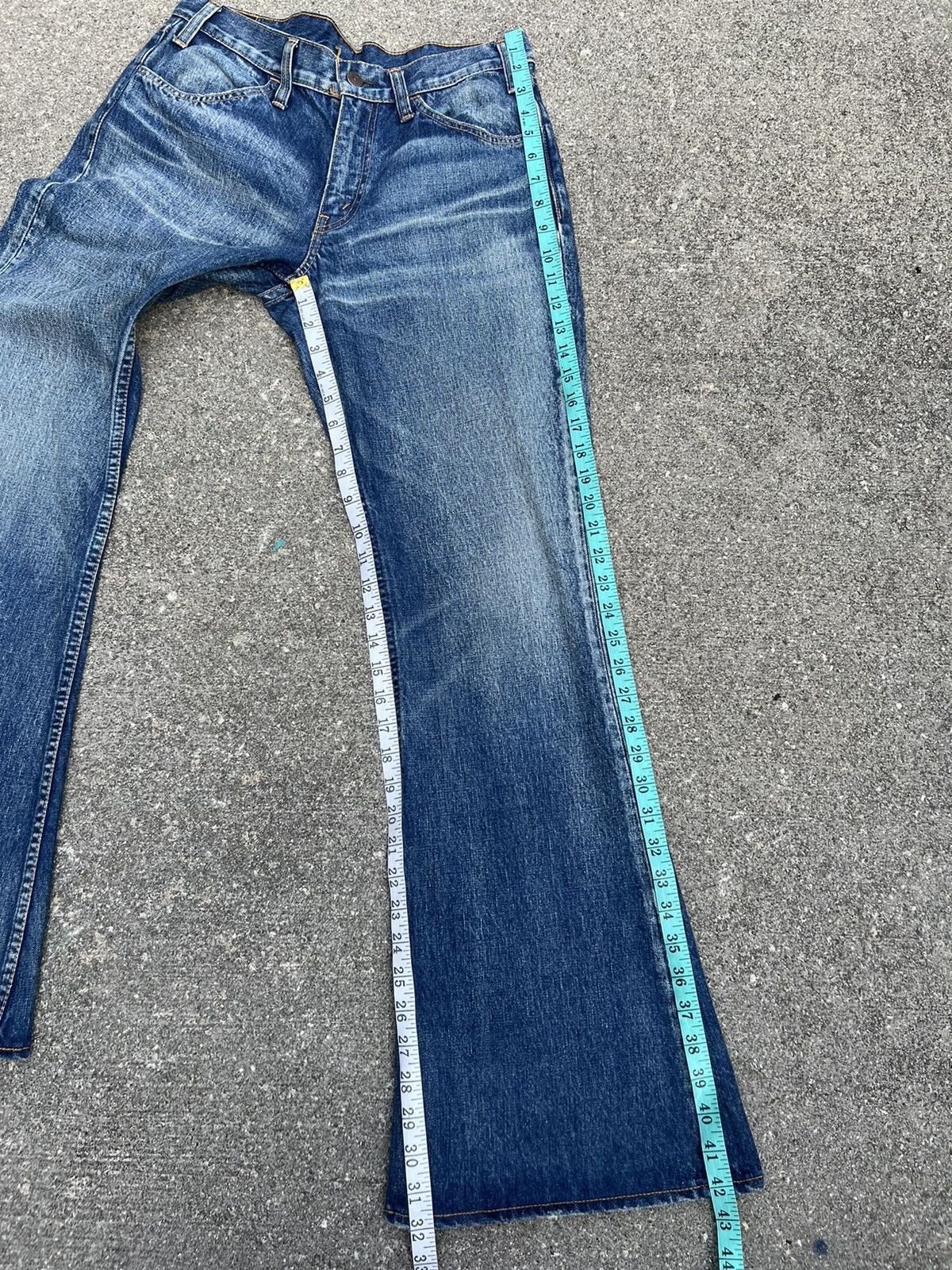Freewheelers × The Flat Head × The Real McCoy's Hipsters Reunion 646 Distress Fade Blue Denim Flare Jeans Size US 31 - 4 Thumbnail