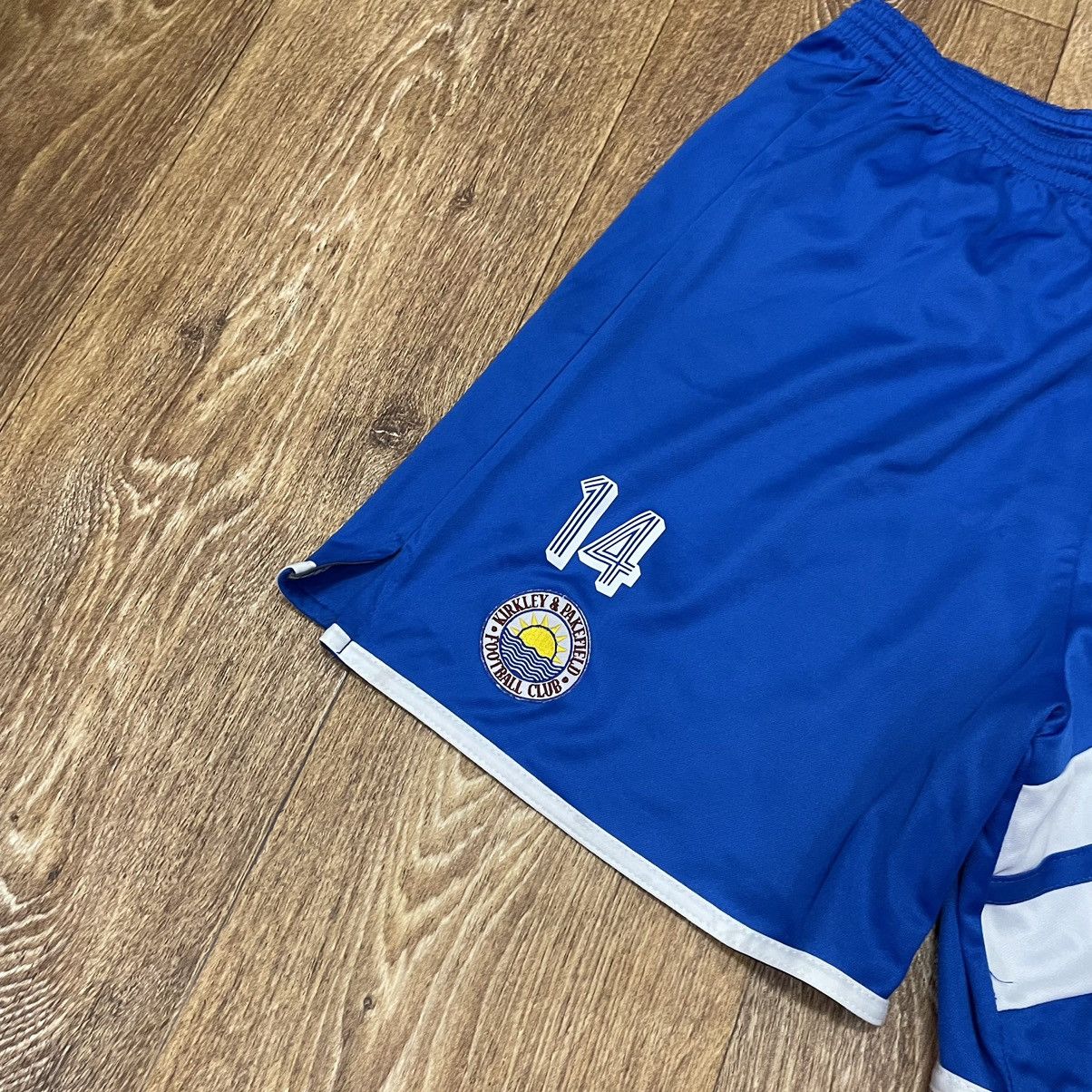 Vintage Vintage Y2K Errea Blue Striped Nylon Soccer Shorts Baggy 32 Size US 32 / EU 48 - 4 Thumbnail