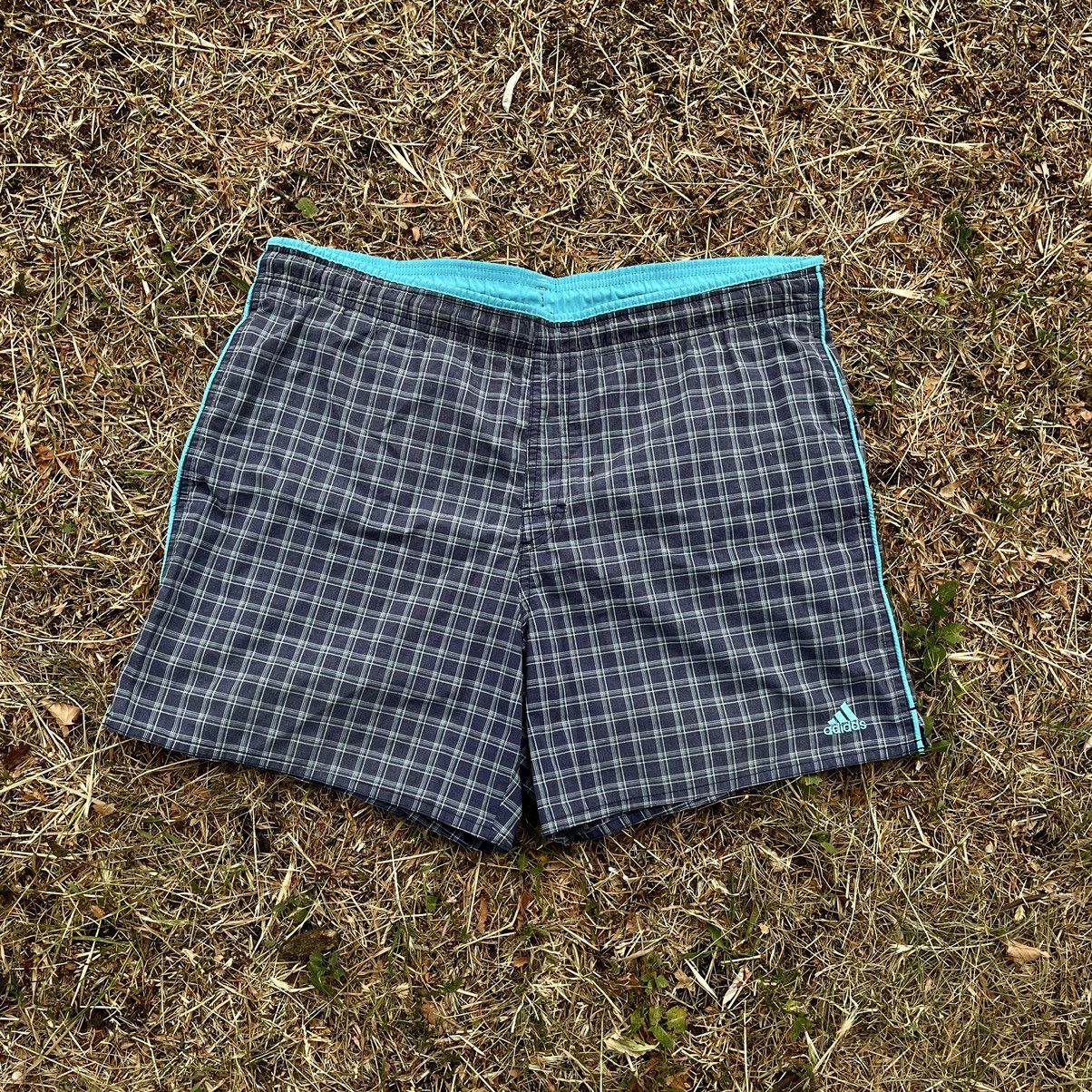 Vintage Vintage Adidas Y2K Nylon Shorts Baggy Streetwear Grail 34 Size US 34 / EU 50 - 1 Thumbnail