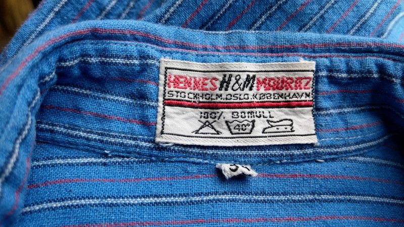 Vintage Archival H&M Shirt 90s Vintage Button Up Sky Blue Size S / US 4 / IT 40 - 2 Thumbnail