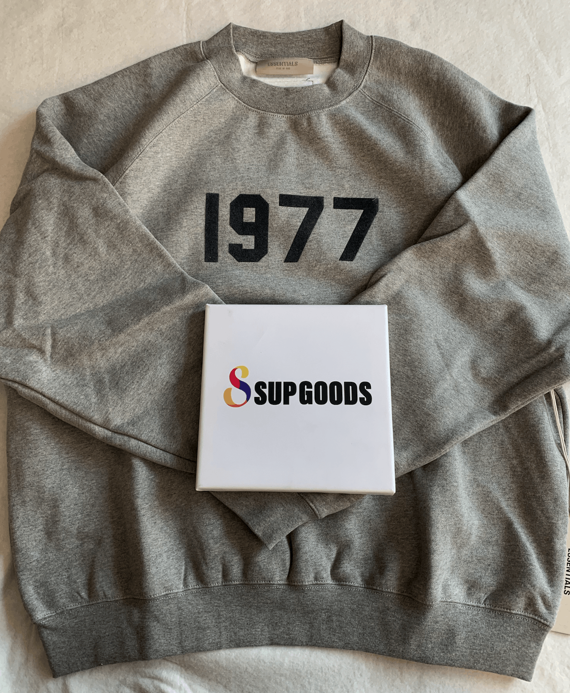 Essentials 🔥Fear of God Essentials Crewneck Dark Oatmeal 1977 Sz (L) Size US L / EU 52-54 / 3 - 4 Thumbnail
