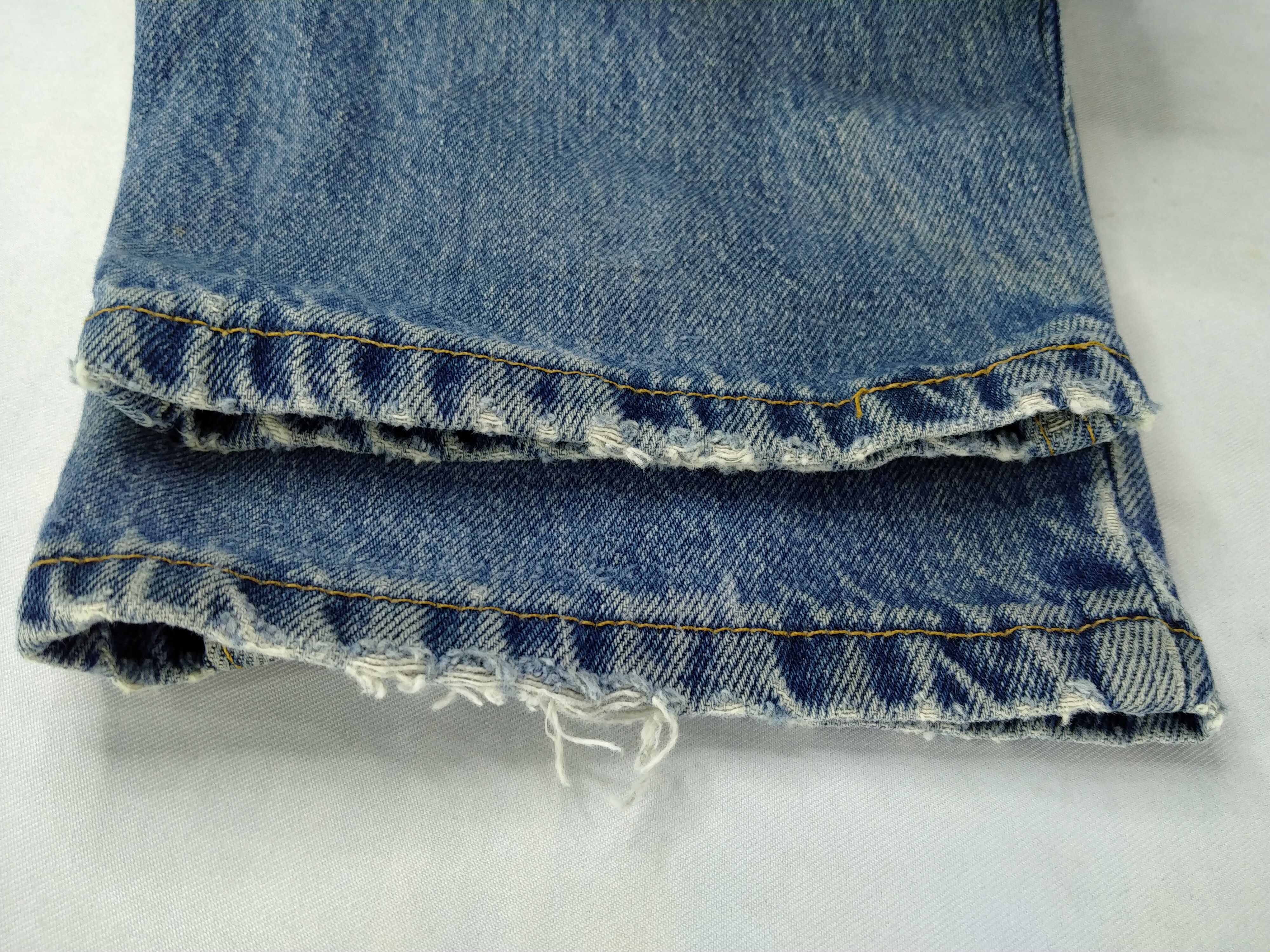 Levi's Blue Vintage Levi's 560 USA Jeans 32x32 Denim -JN897 Size US 32 / EU 48 - 12 Thumbnail