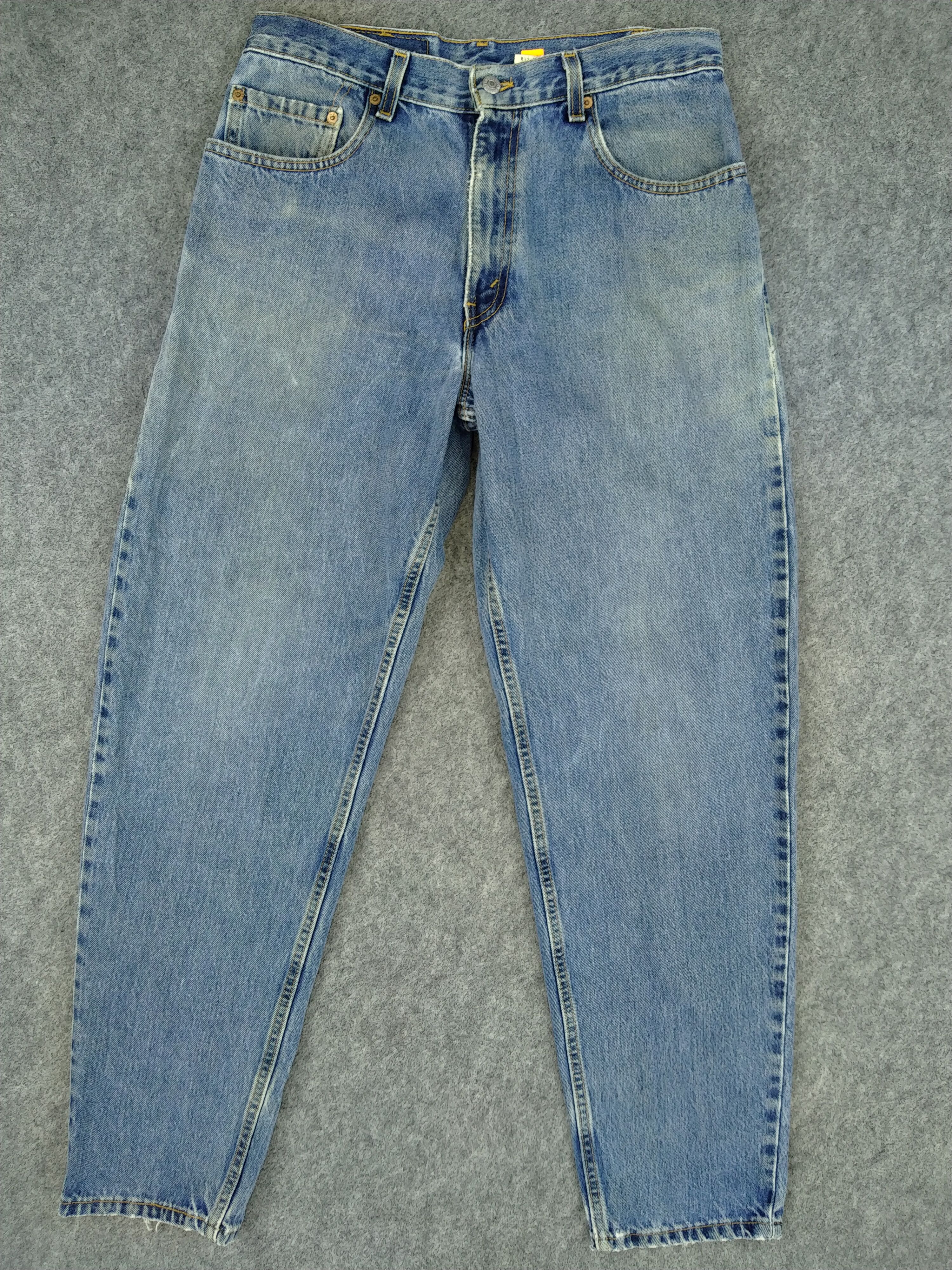 Levi's Blue Vintage Levi's 560 USA Jeans 32x32 Denim -JN897 Size US 32 / EU 48 - 1 Thumbnail