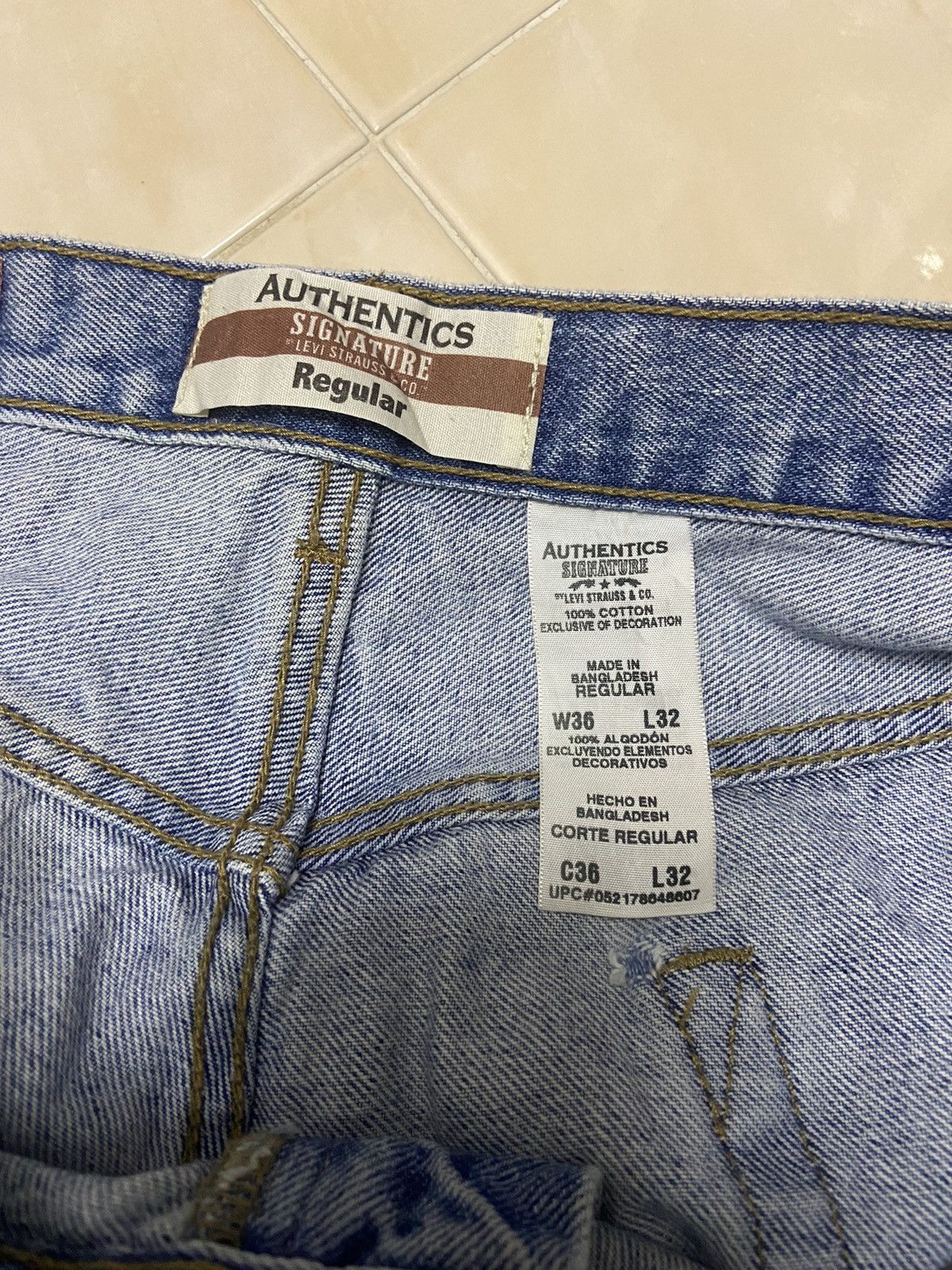 Levi's Vintage Levis Signature Jeans Denim fit W35 light blue Size US 35 - 8 Thumbnail