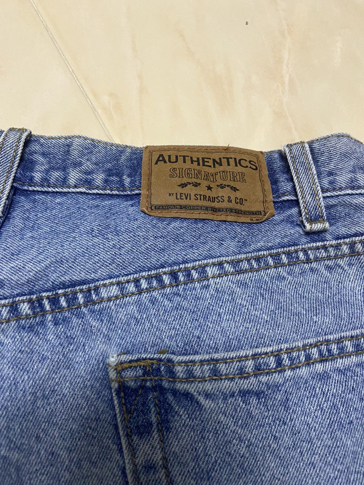 Levi's Vintage Levis Signature Jeans Denim fit W35 light blue Size US 35 - 7 Thumbnail