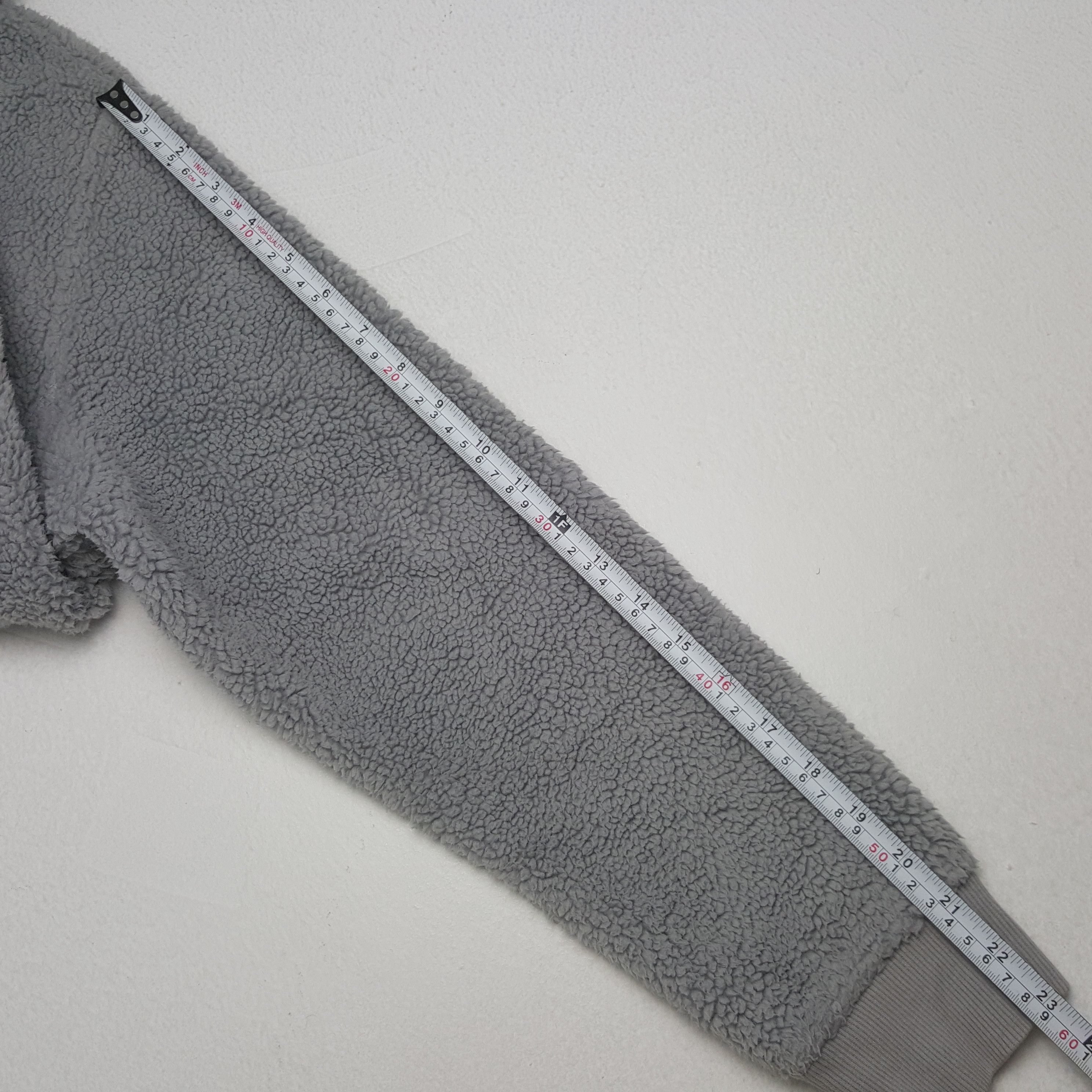 Japanese Brand × Vintage Vintage Uniqlo Japanese Brand Custom Art Style Hoodies Size US M / EU 48-50 / 2 - 7 Thumbnail