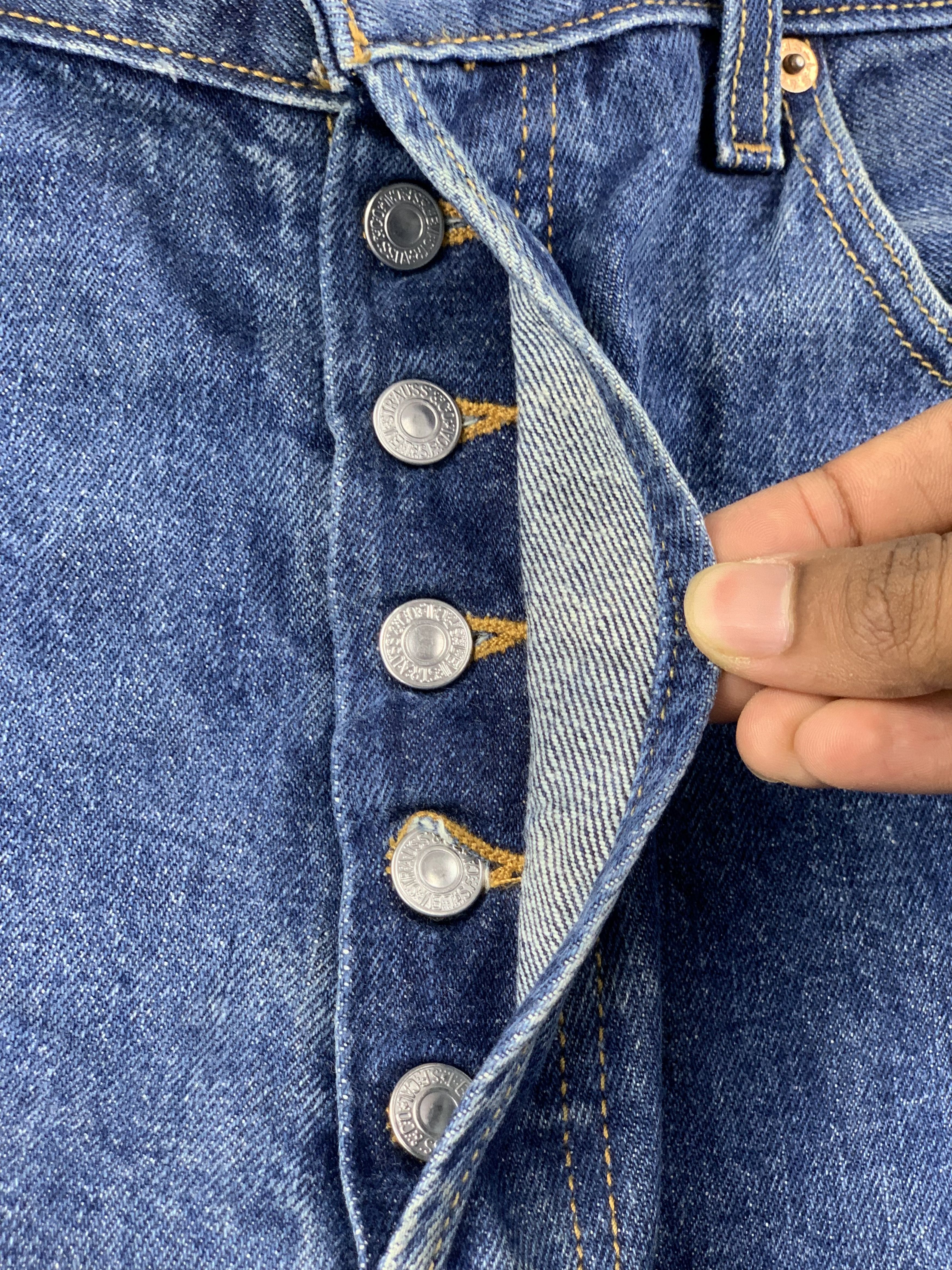 Levi's Vintage 90s Dirty Levis 501 Faded Blue Jeans DP2204 Size US 38 / EU 54 - 18 Thumbnail
