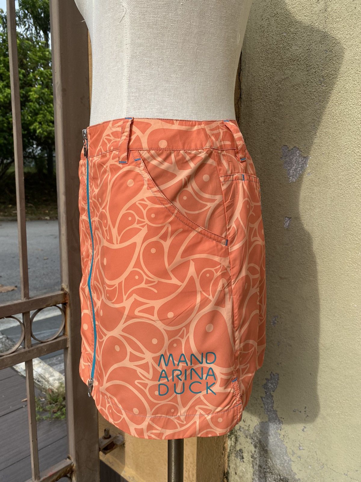 Mandarina Duck orange multi duck mini skirt Size 29" - 2 Thumbnail
