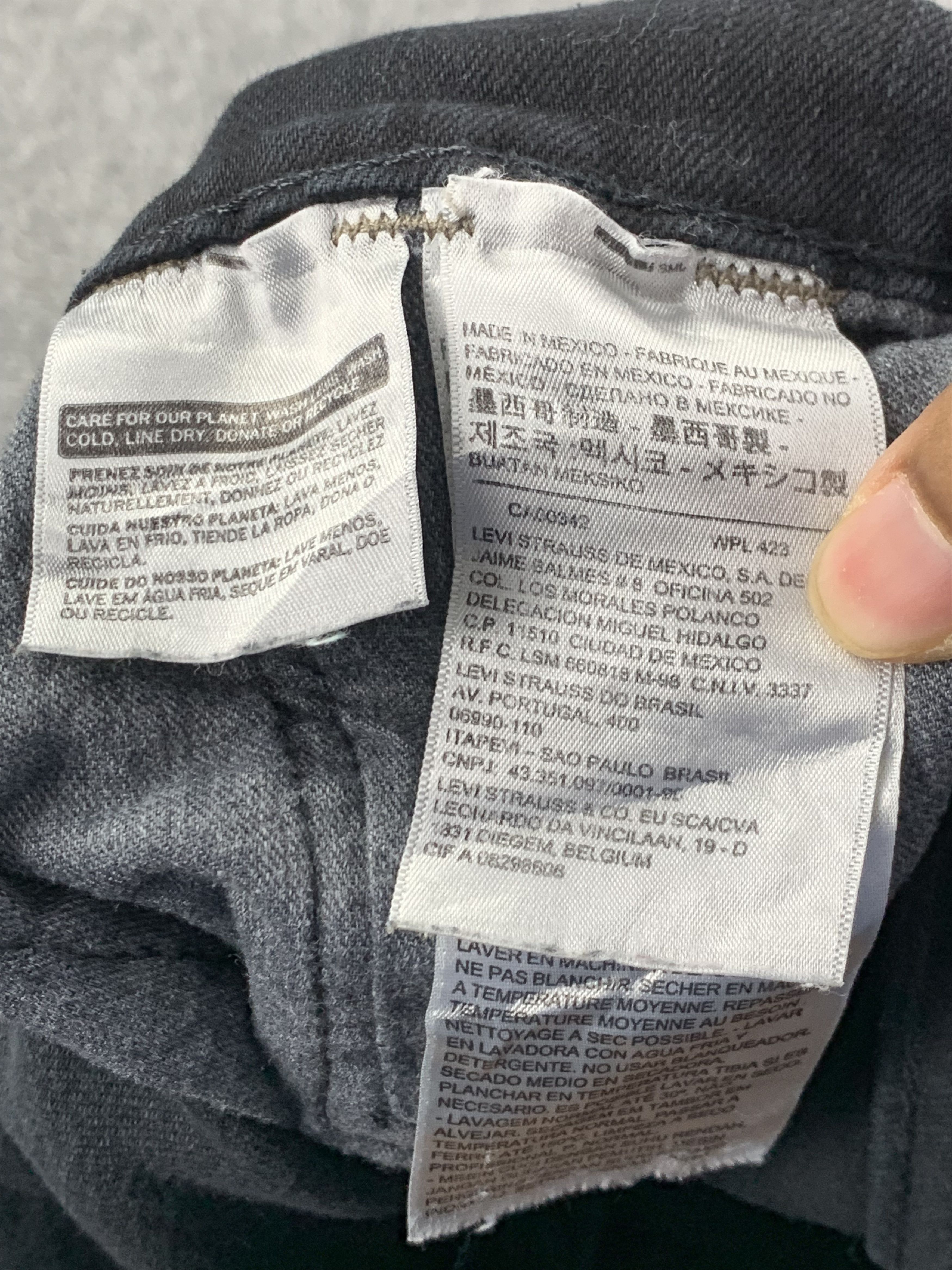 Levi's Vintage Dirty Levis 511 Faded Black Jeans DP2207 Size US 37 - 7 Thumbnail