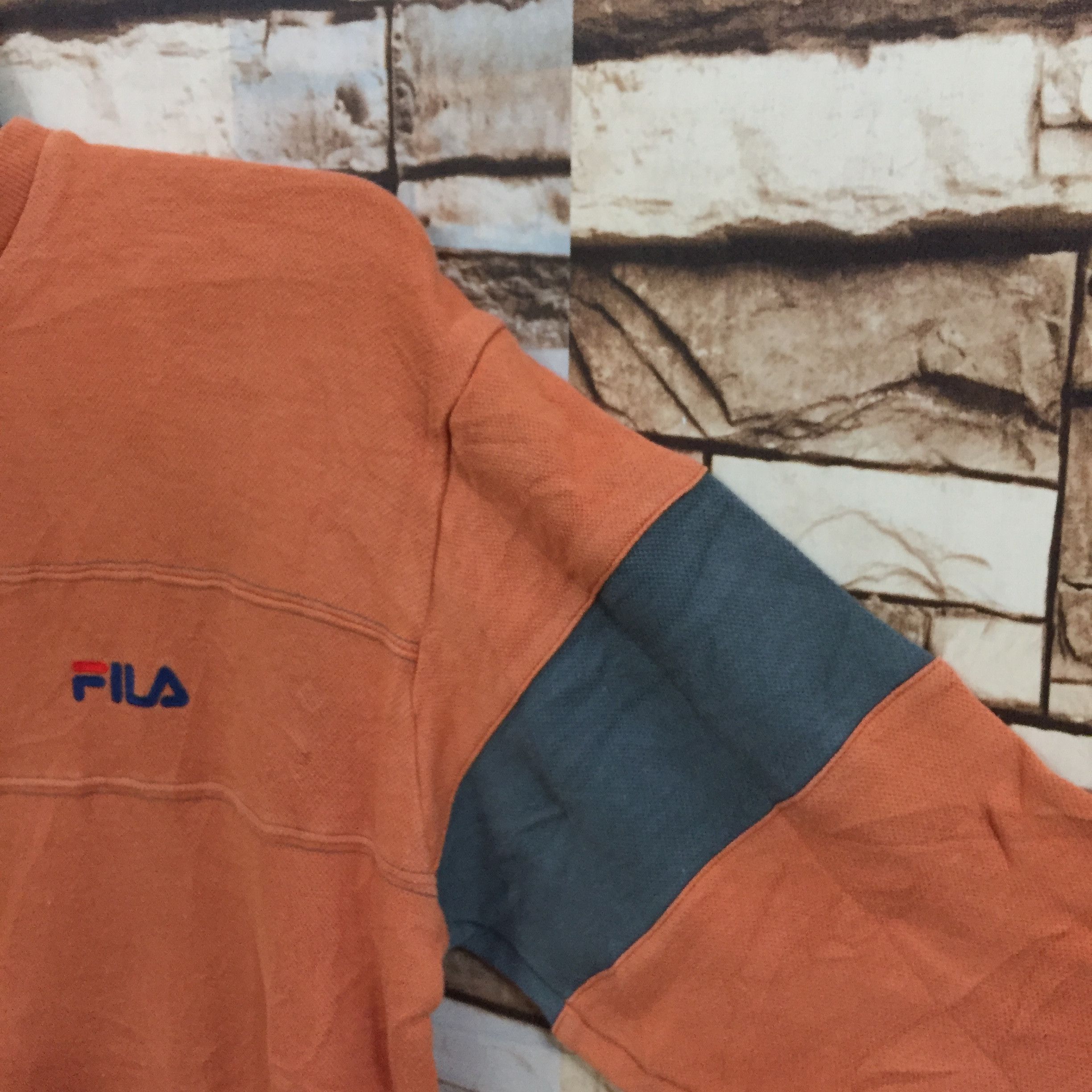 Fila Vintage FILA sweatshirt spellout small logo size L Size US L / EU 52-54 / 3 - 5 Thumbnail