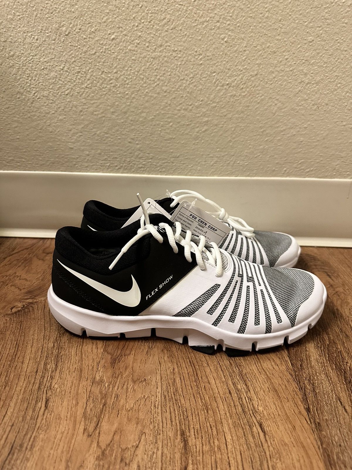 Nike Flex Show Trainer 5 Black White Sample