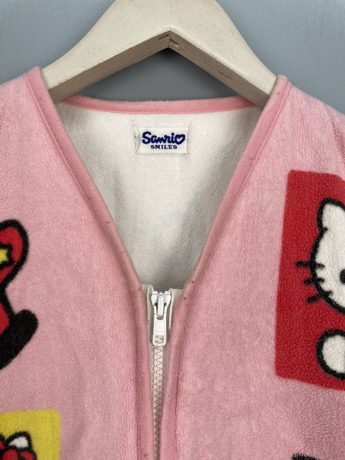 Japanese Brand × Vintage Vintage Y2K Hello Kitty zip up vest Overprints Size US S / EU 44-46 / 1 - 3 Thumbnail