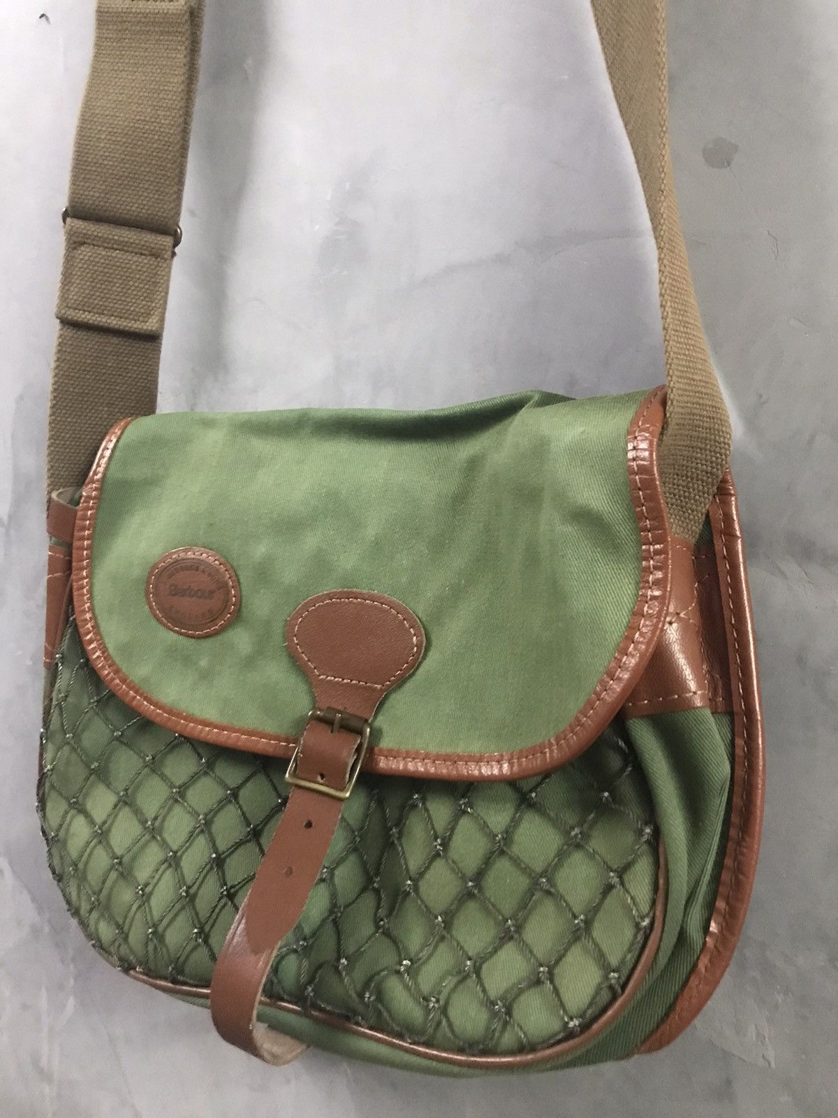 SLING MESSENGER HUNTING BAG
