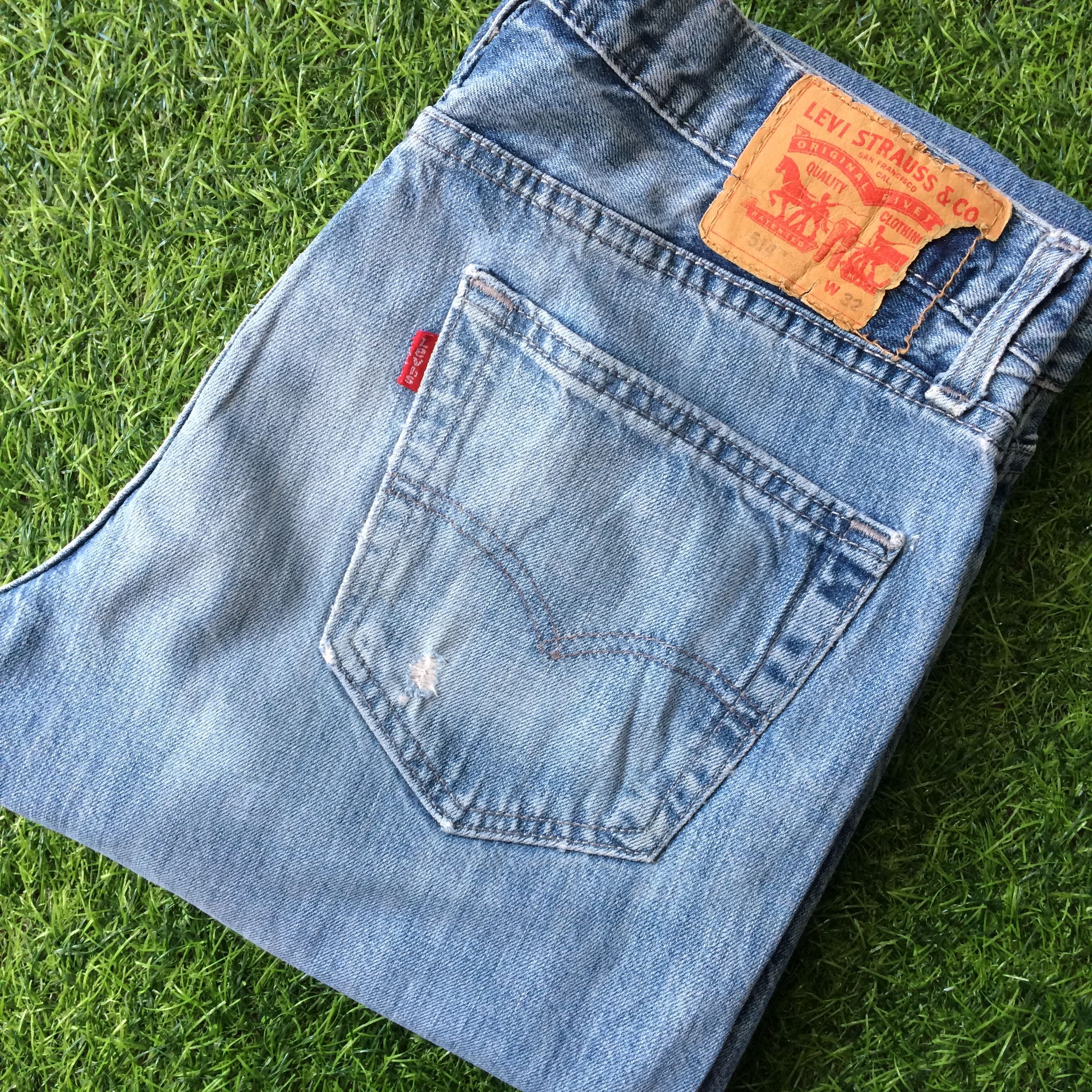 Levi's Vintage Levis 514 Distressed Jeans Light Wash Blue #B-755 Size US 33 - 8 Thumbnail