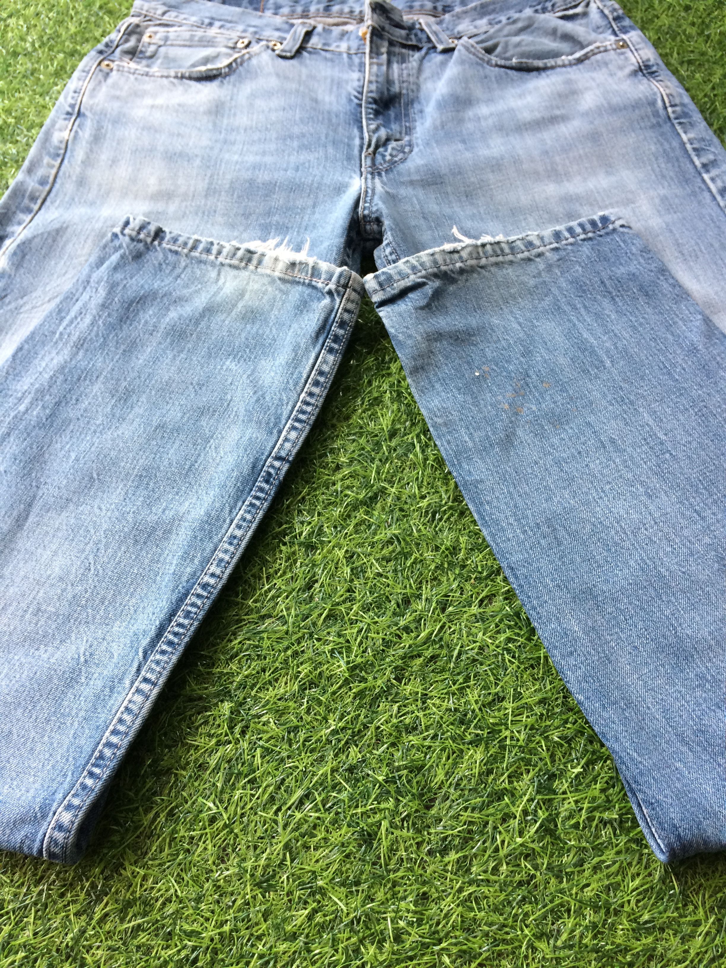 Levi's Vintage Levis 514 Distressed Jeans Light Wash Blue #B-755 Size US 33 - 5 Thumbnail
