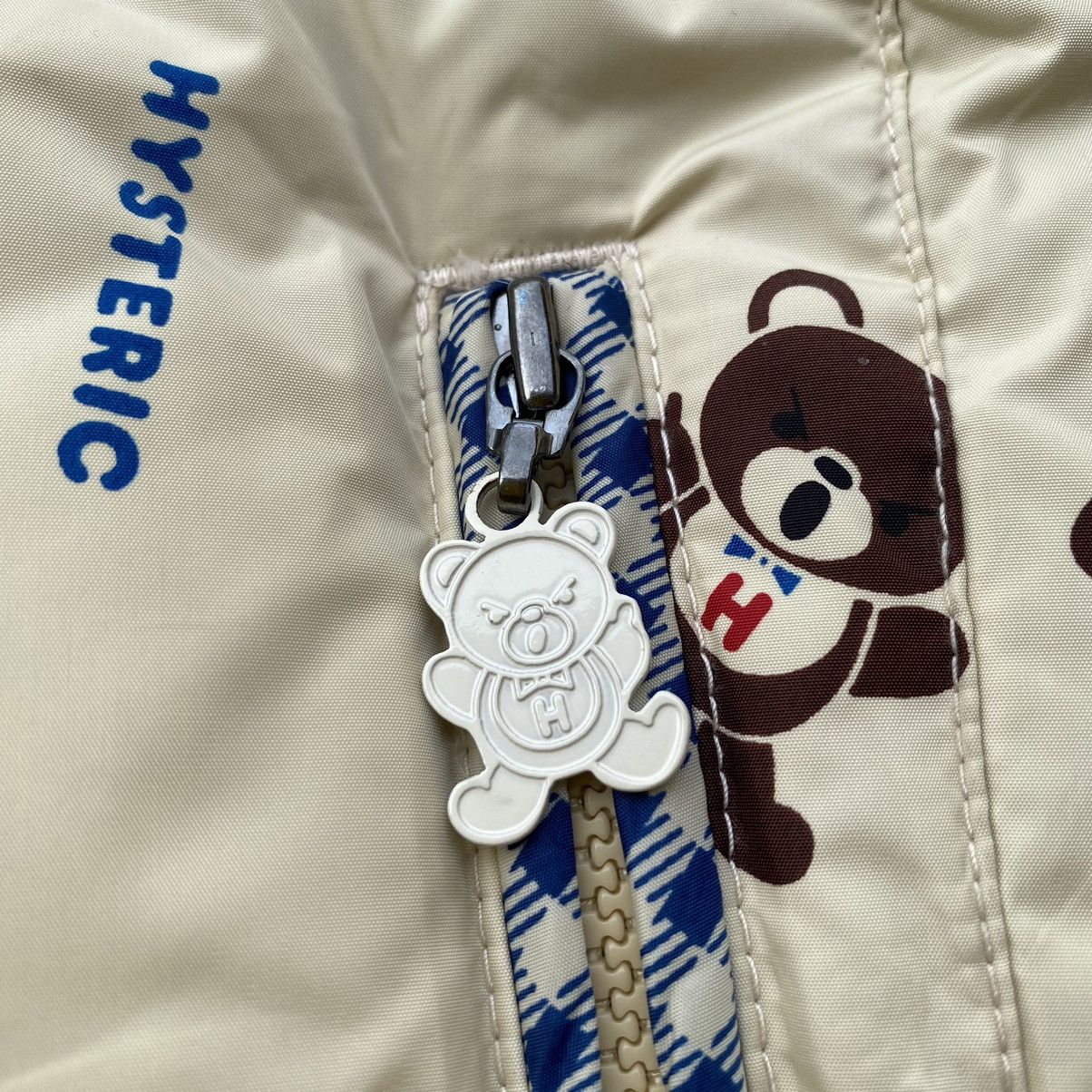 Hysteric Glamour × Japanese Brand × Vintage Hysteric Glamour Fuck Off Teddy Bear Puffer Vest Size US M / EU 48-50 / 2 - 5 Thumbnail