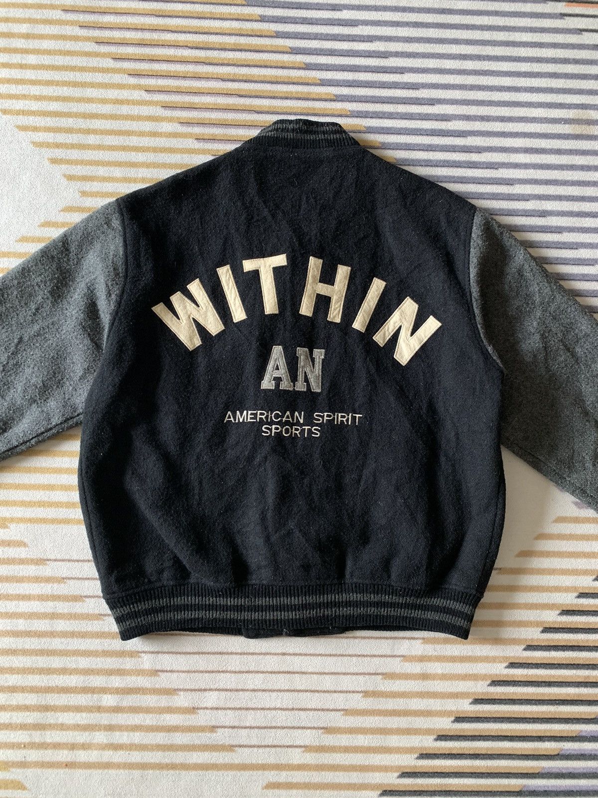 Vintage Vintage Varsity Jacket Embroidered Logo Sweatshirt Size US L / EU 52-54 / 3 - 2 Thumbnail