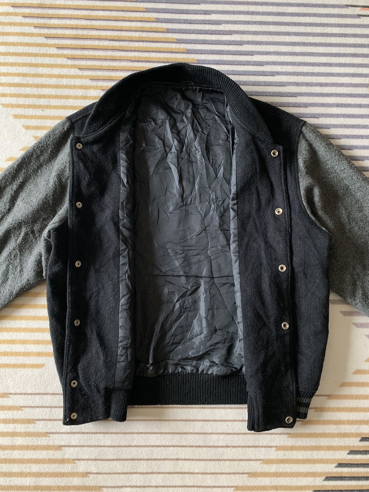 Vintage Vintage Varsity Jacket Embroidered Logo Sweatshirt Size US L / EU 52-54 / 3 - 6 Thumbnail
