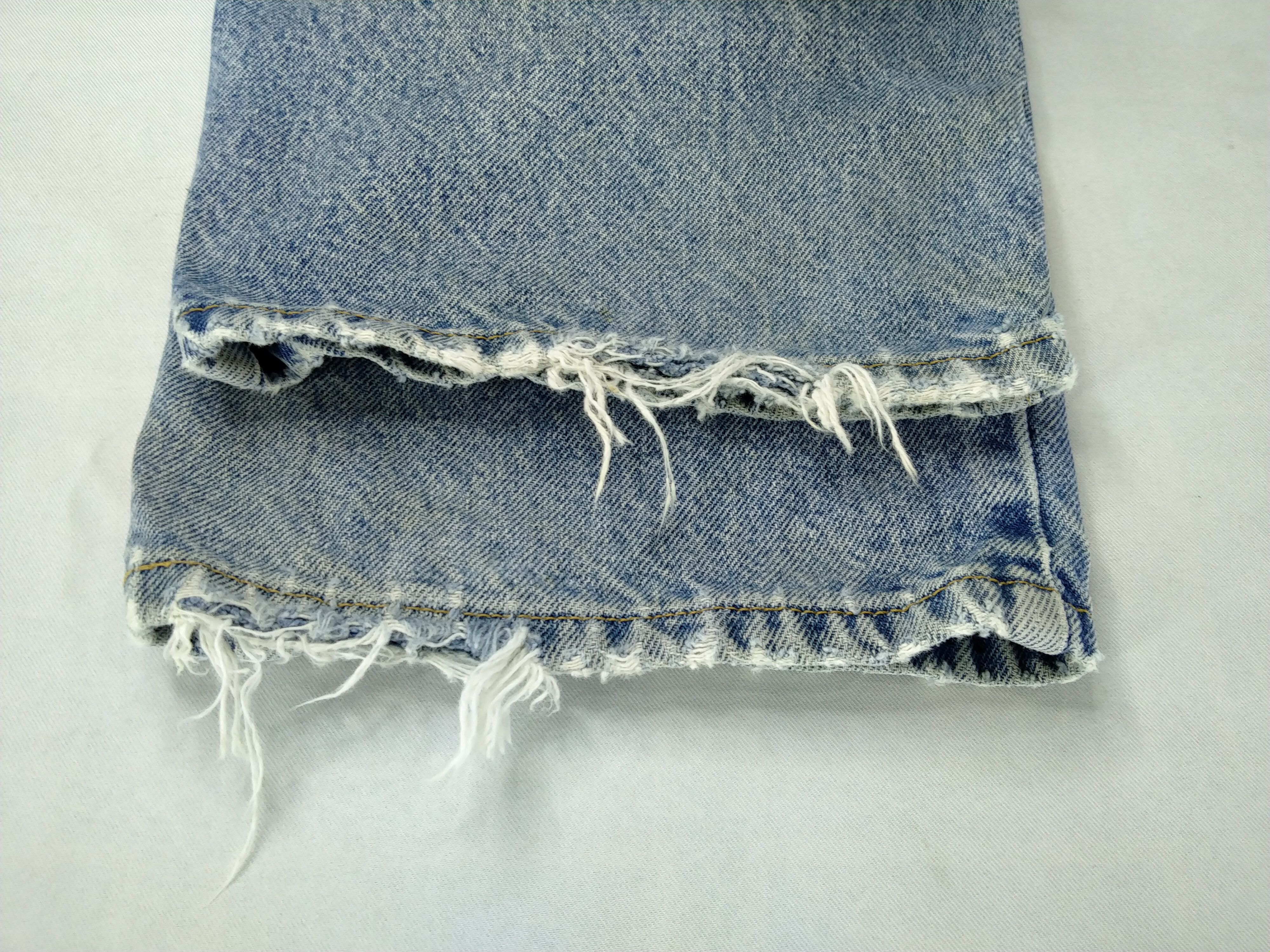 Levi's × Levi's Vintage Clothing × Vintage Vintage Levi's 550 Relaxed Fit Husky 33x27.5 Denim JN316 Size US 33 - 14 Thumbnail