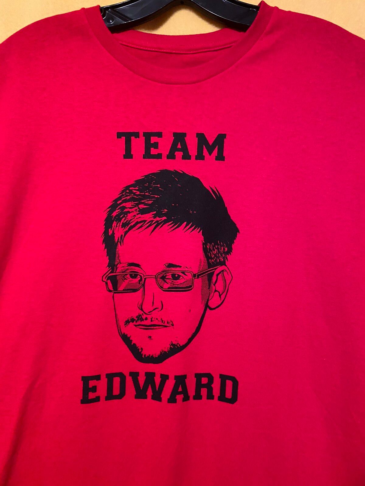 Vintage Edward Snowden Tee Size US L / EU 52-54 / 3 - 2 Preview