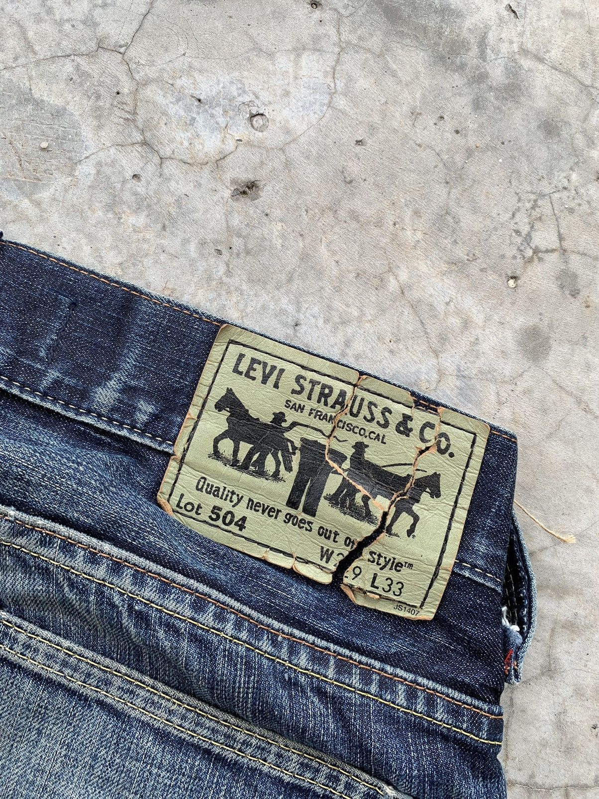 Levi's Vintage Levis 504 Aging Wash Denim Size US 32 / EU 48 - 8 Thumbnail