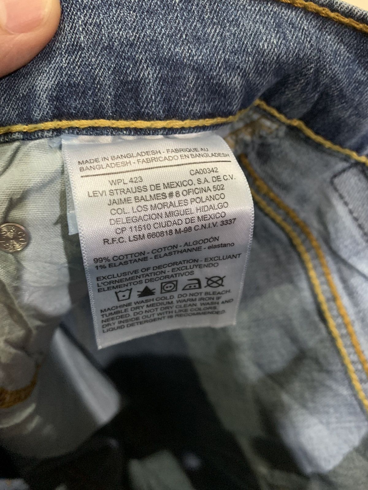 Le Grande Bleu (L.G.B.) Levis Signature Distressed Denim Size US 30 / EU 46 - 7 Thumbnail