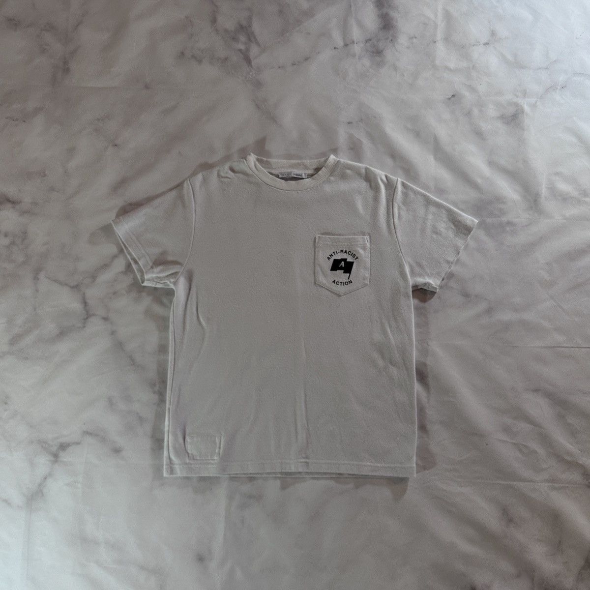 1017 ALYX 9SM × Alyx Anti-Racist Action White Pocket Tee Size US S / EU 44-46 / 1 - 1 Thumbnail