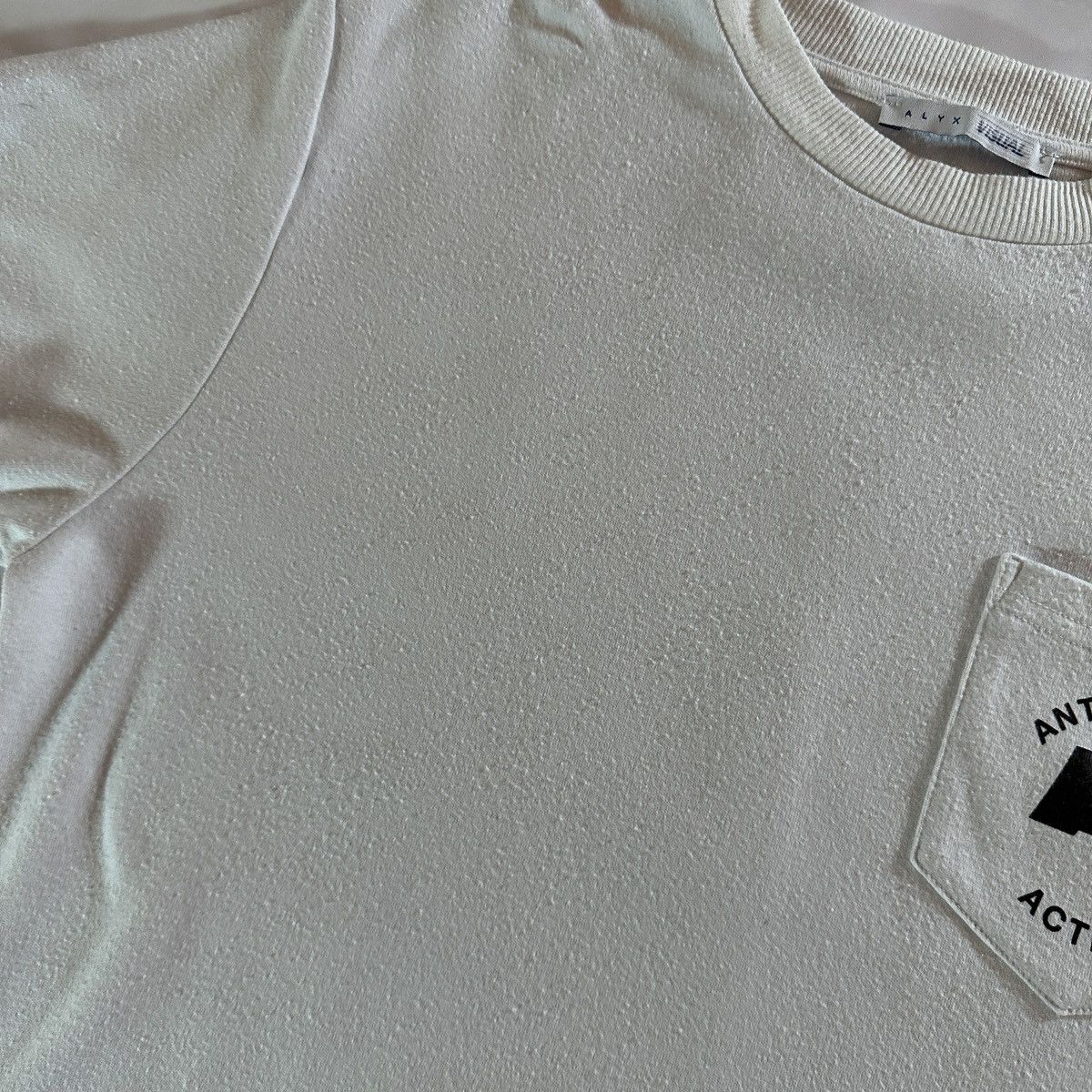 1017 ALYX 9SM × Alyx Anti-Racist Action White Pocket Tee Size US S / EU 44-46 / 1 - 5 Thumbnail