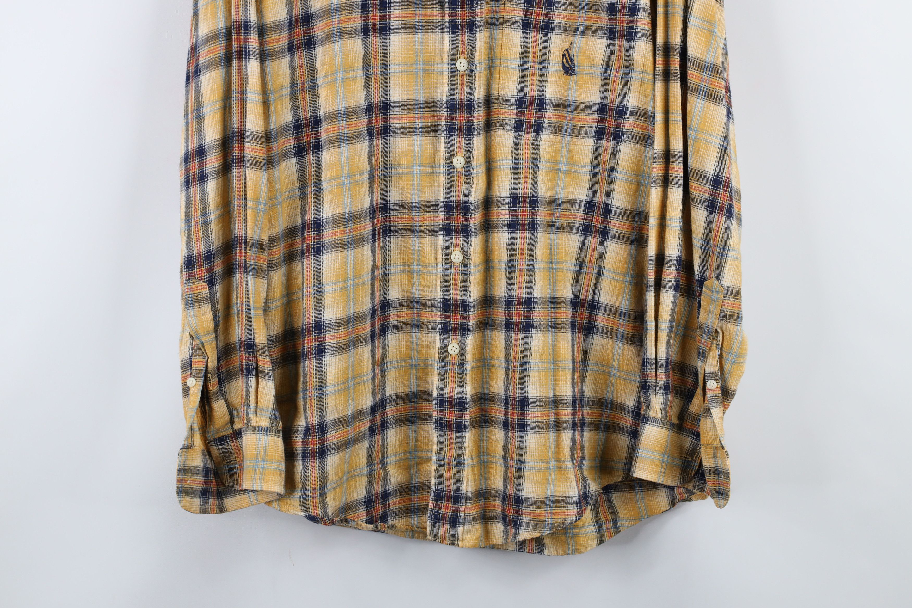 Vintage Vintage 90s Nautica Collared Button Shirt Plaid Cotton Size US M / EU 48-50 / 2 - 3 Thumbnail
