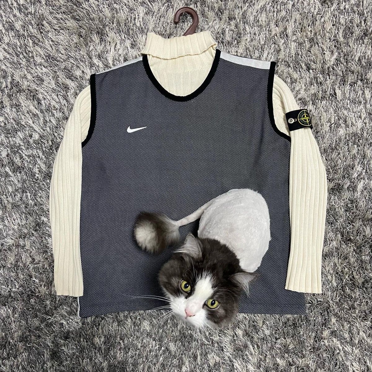 Japanese Brand × Nike ACG × Vintage NIKE ACG REVERSIBLE VEST 00s Size 52L - 1 Thumbnail