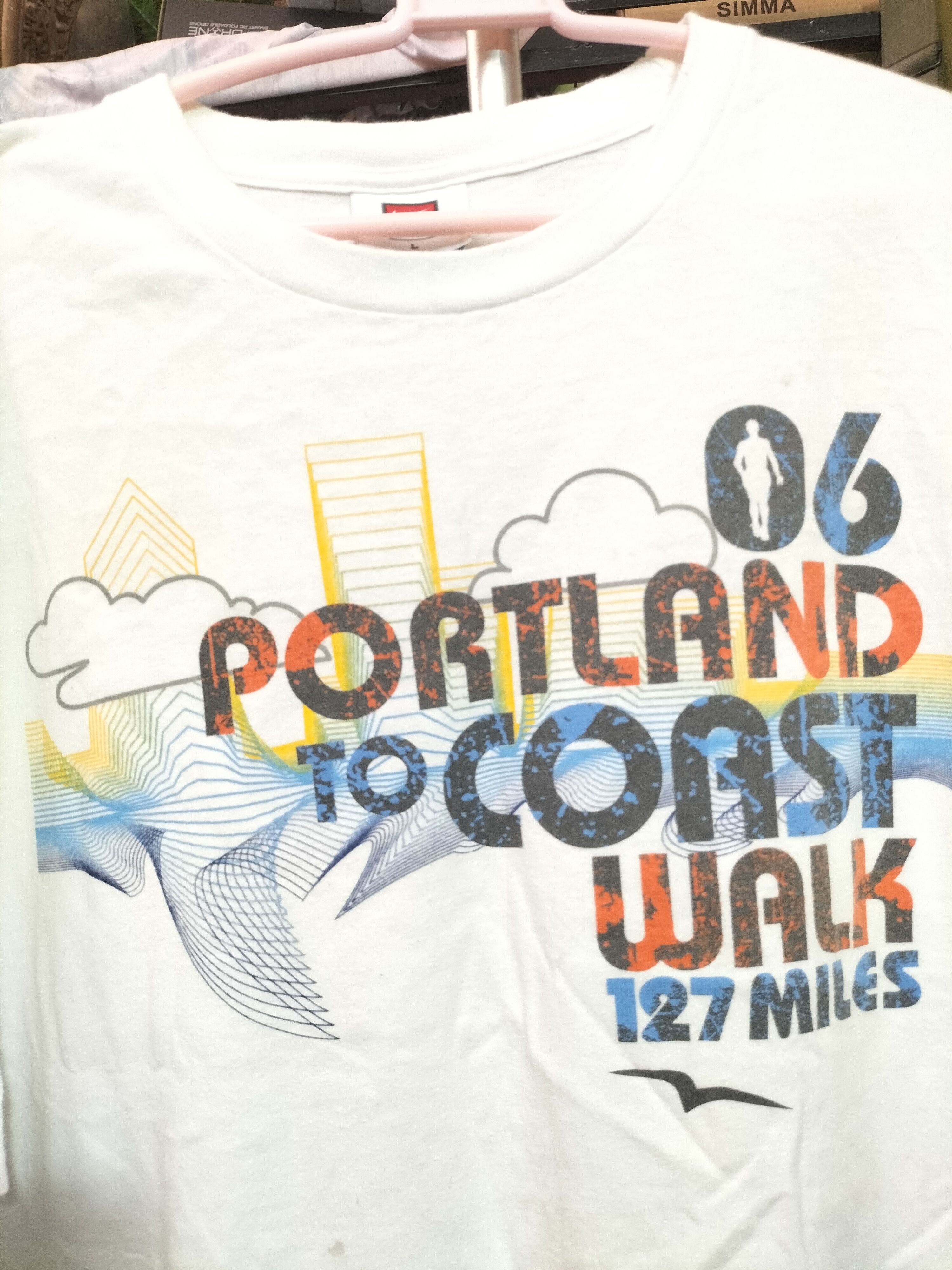 Nike Vintage Nike Portland Walk 127 miles rare street fashion Size US L / EU 52-54 / 3 - 5 Thumbnail