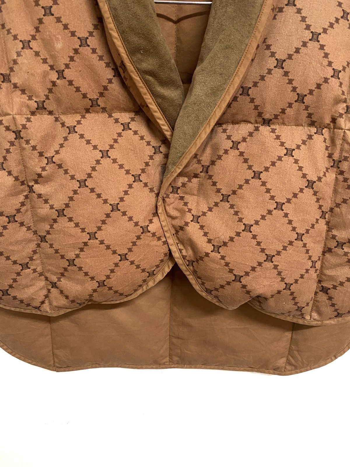 Celine Vintage Celine Monogram Cropped Puffer Vest Jacket Size M / US 6-8 / IT 42-44 - 4 Thumbnail