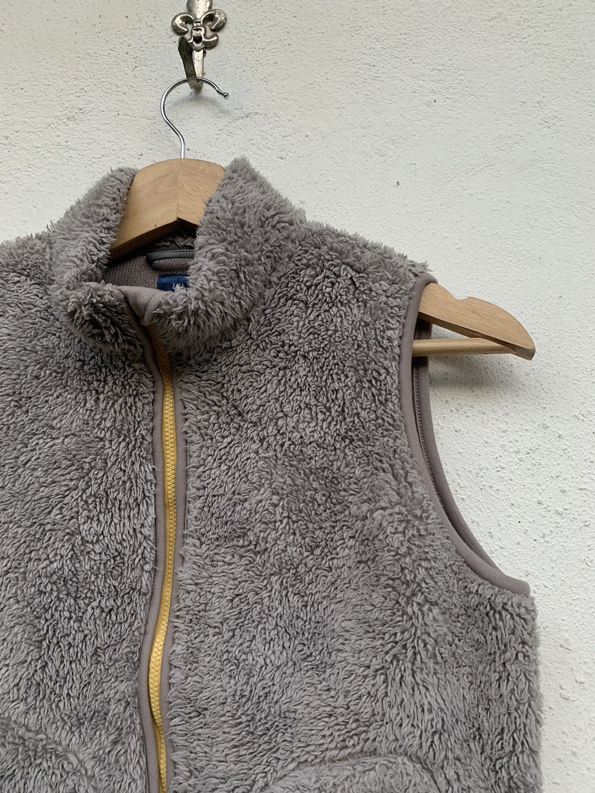 Undercover × Uniqlo UNDERCOVER UNIQLO SHERPA VEST(KIDS) Size US XS / EU 42 / 0 - 5 Thumbnail